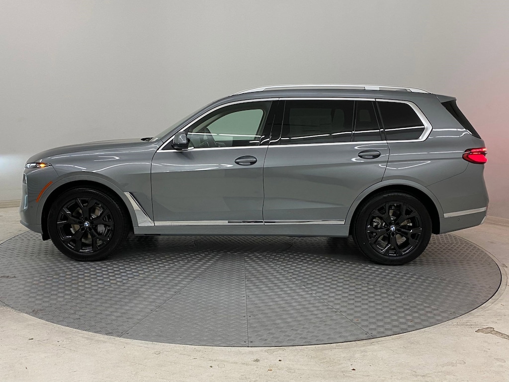 New 2026 BMW X7 xDrive40i SUV