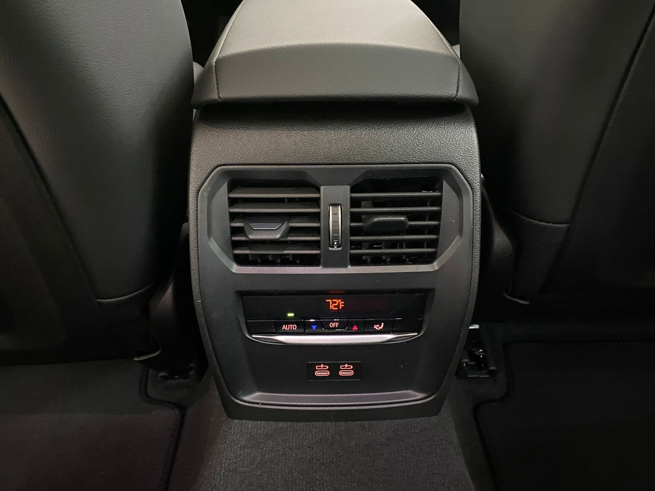 2025 BMW 3 Series 330i - Photo 29