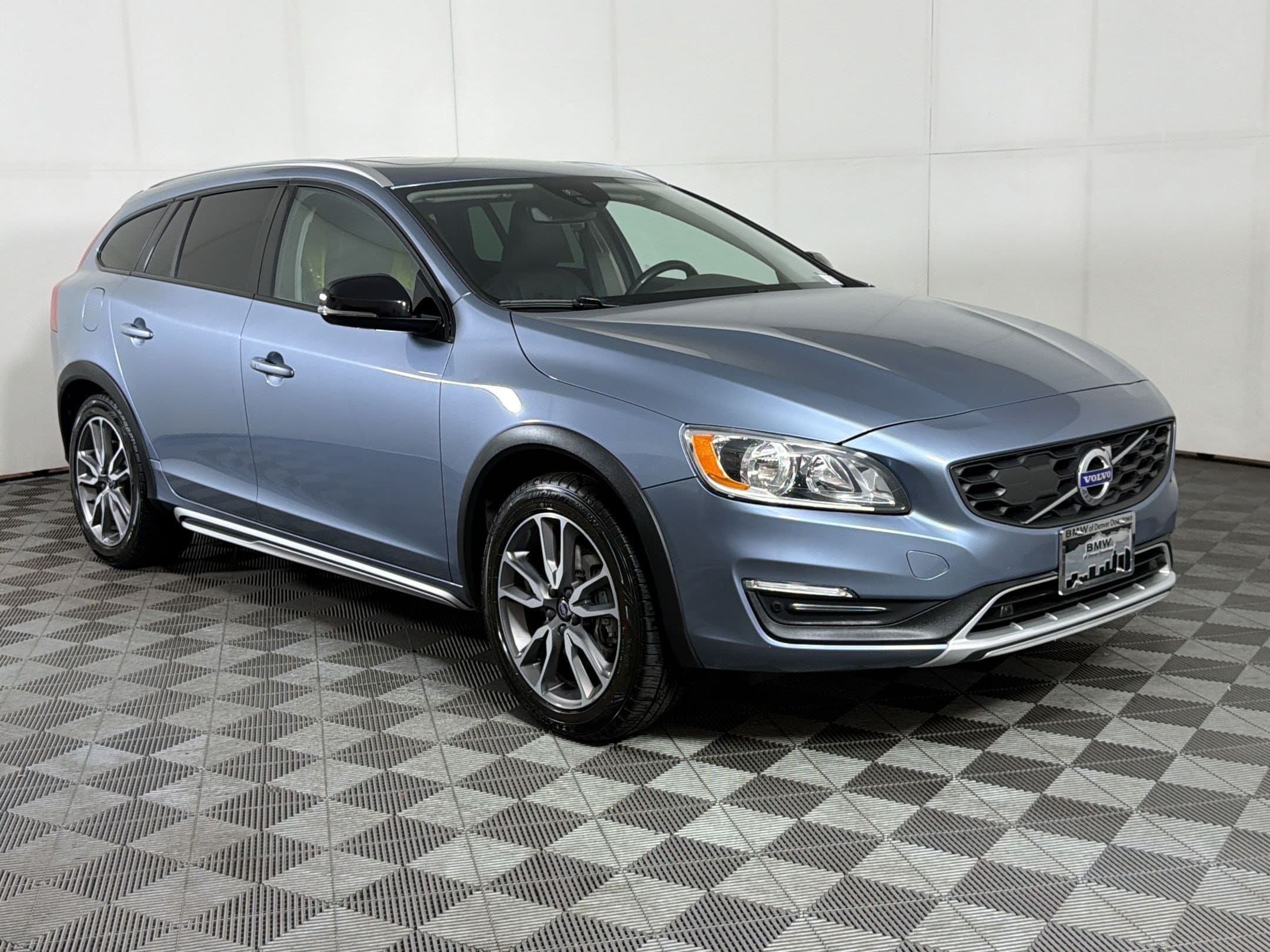 V60 Cross Country T5 AWD Wagon