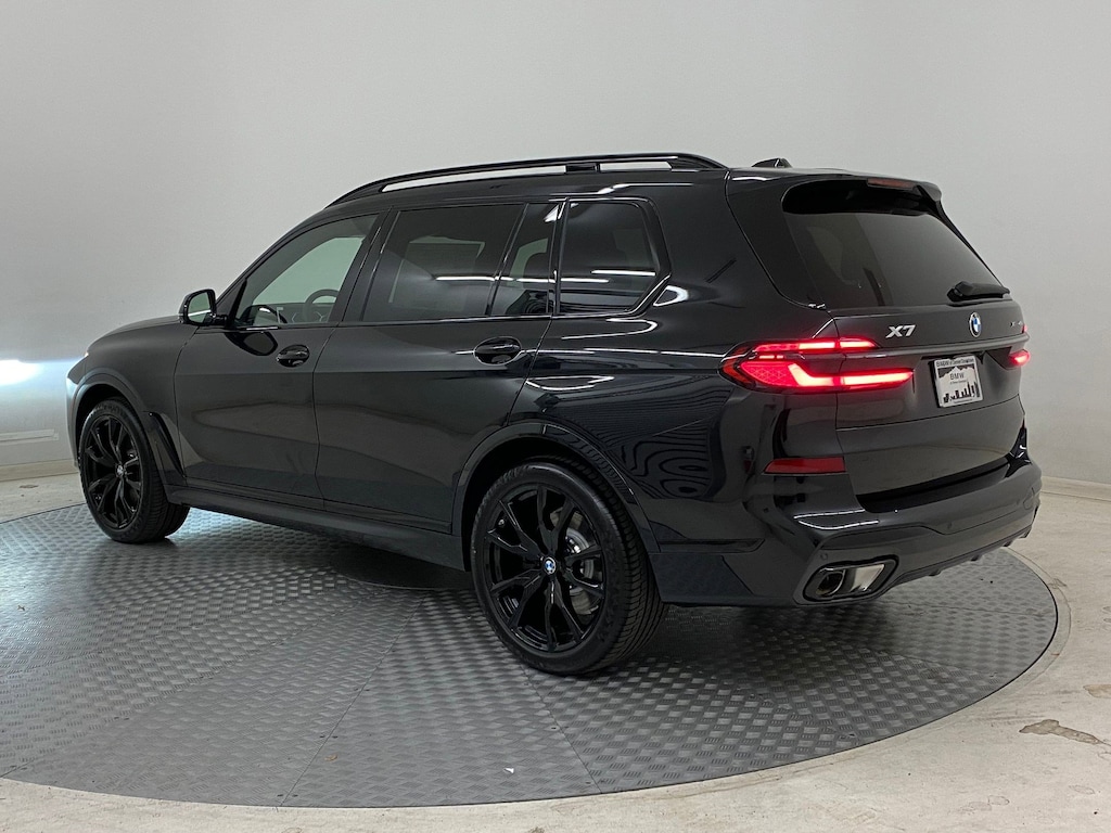 New 2026 BMW X7 xDrive40i SUV