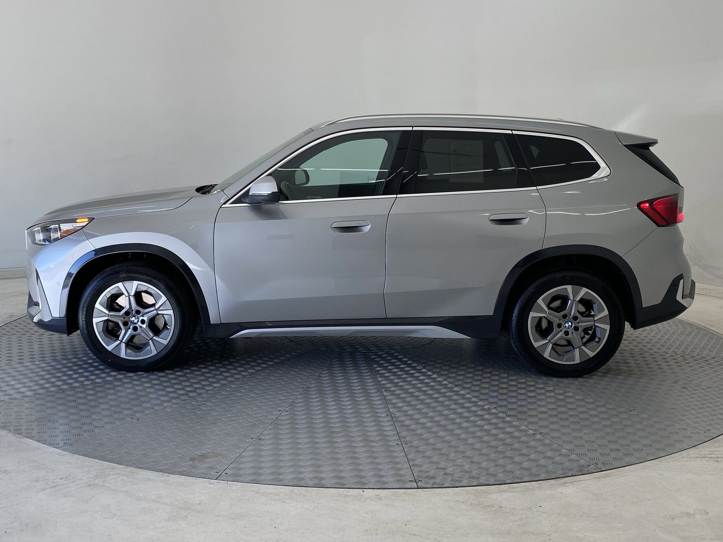 2024 Bmw X1 M35i photo 4