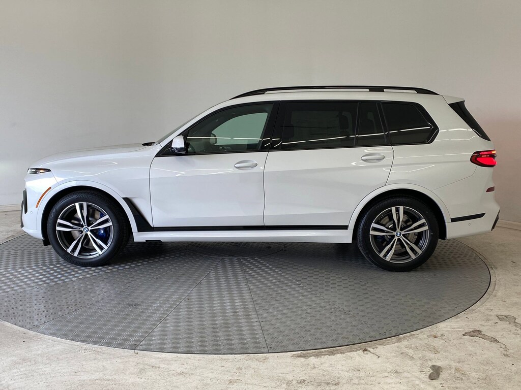 New 2026 BMW X7 xDrive40i SUV