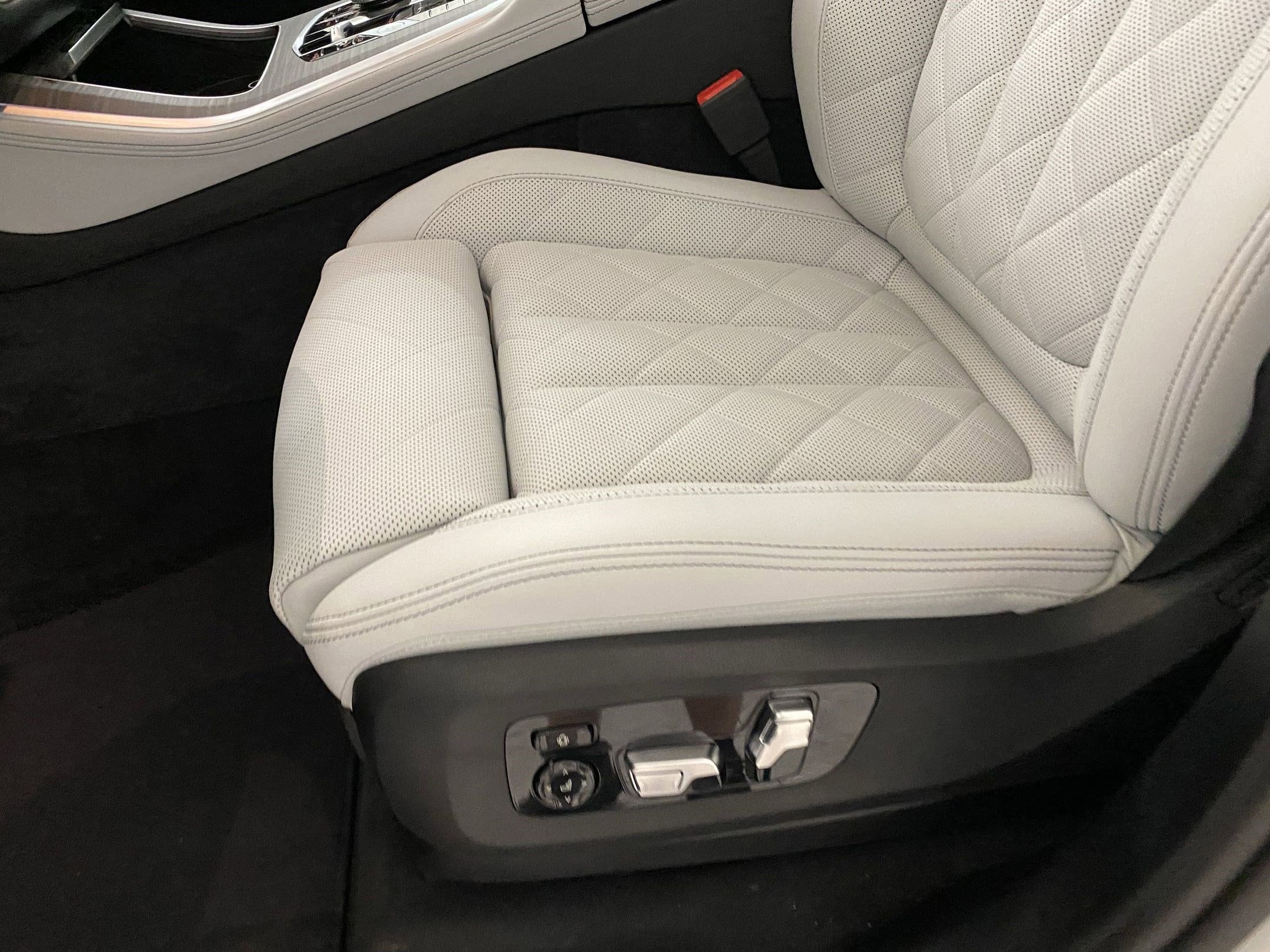 2026 BMW X5 50e - Photo 12