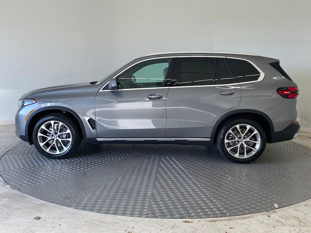 New 2026 BMW X5 xDrive40i SUV
