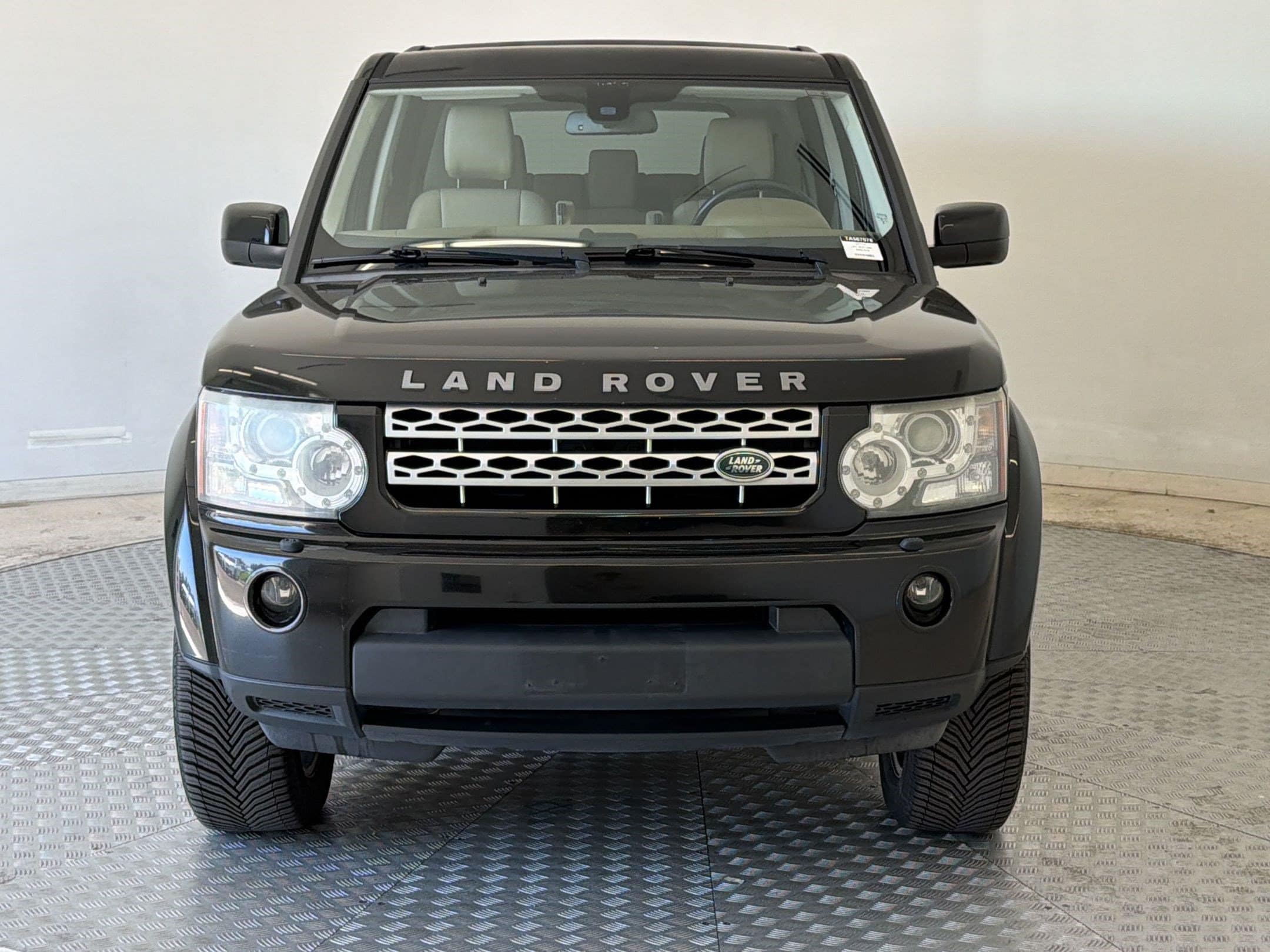 LR4 HSE SUV