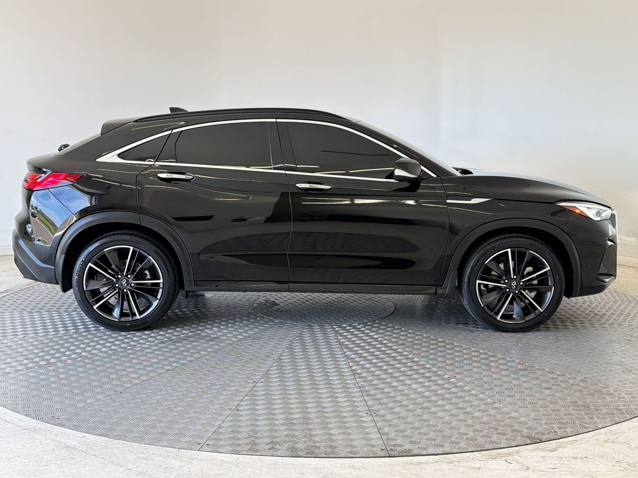 QX55 ESSENTIAL SUV