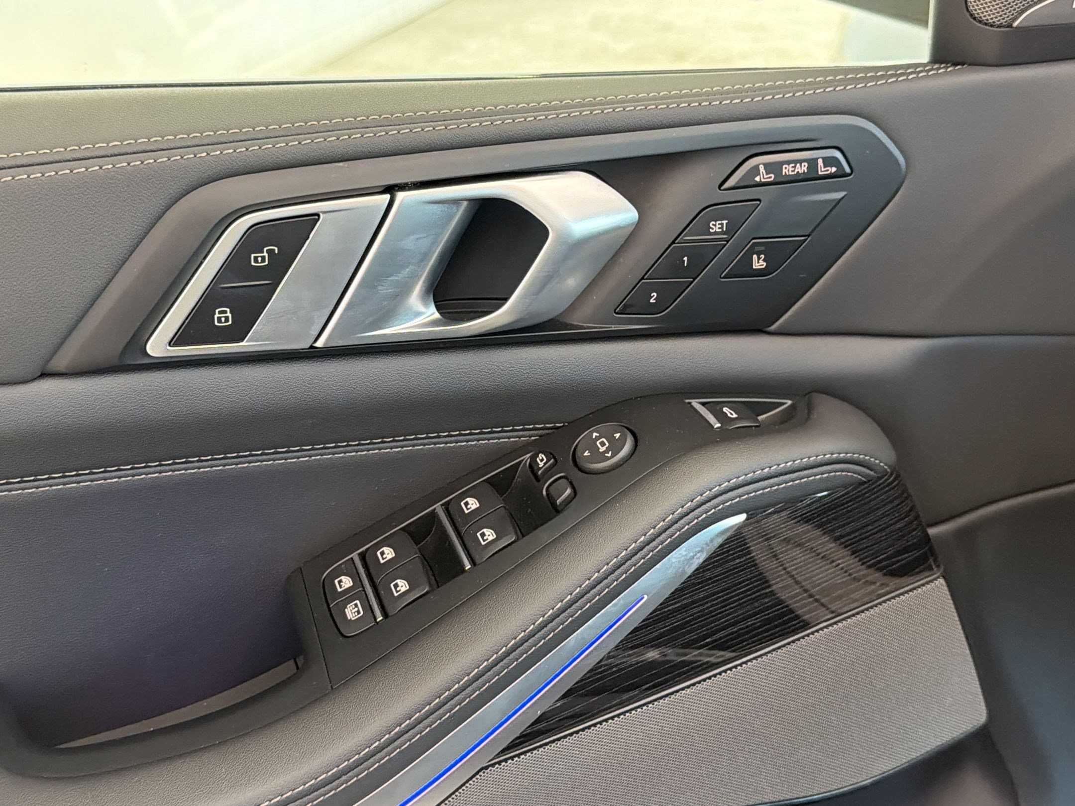 2026 BMW X7 40i - Photo 28