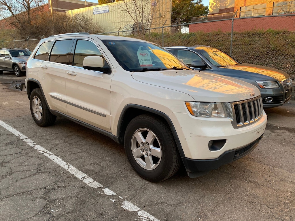Used 2011 Jeep Grand Cherokee Laredo SUV