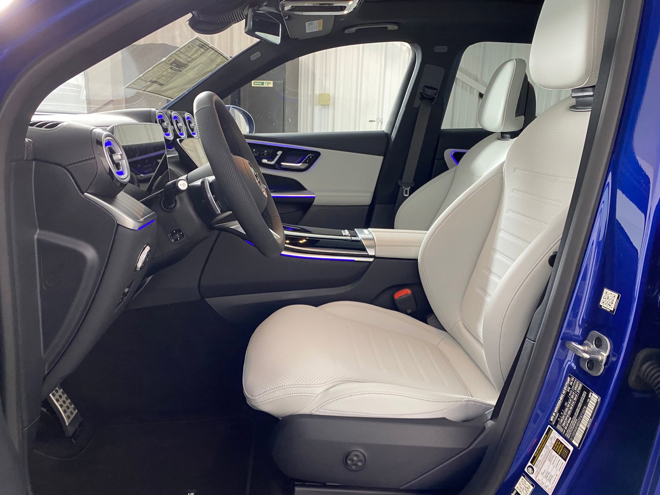 2026 Mercedes Benz GLC 300 4MATIC photo 4