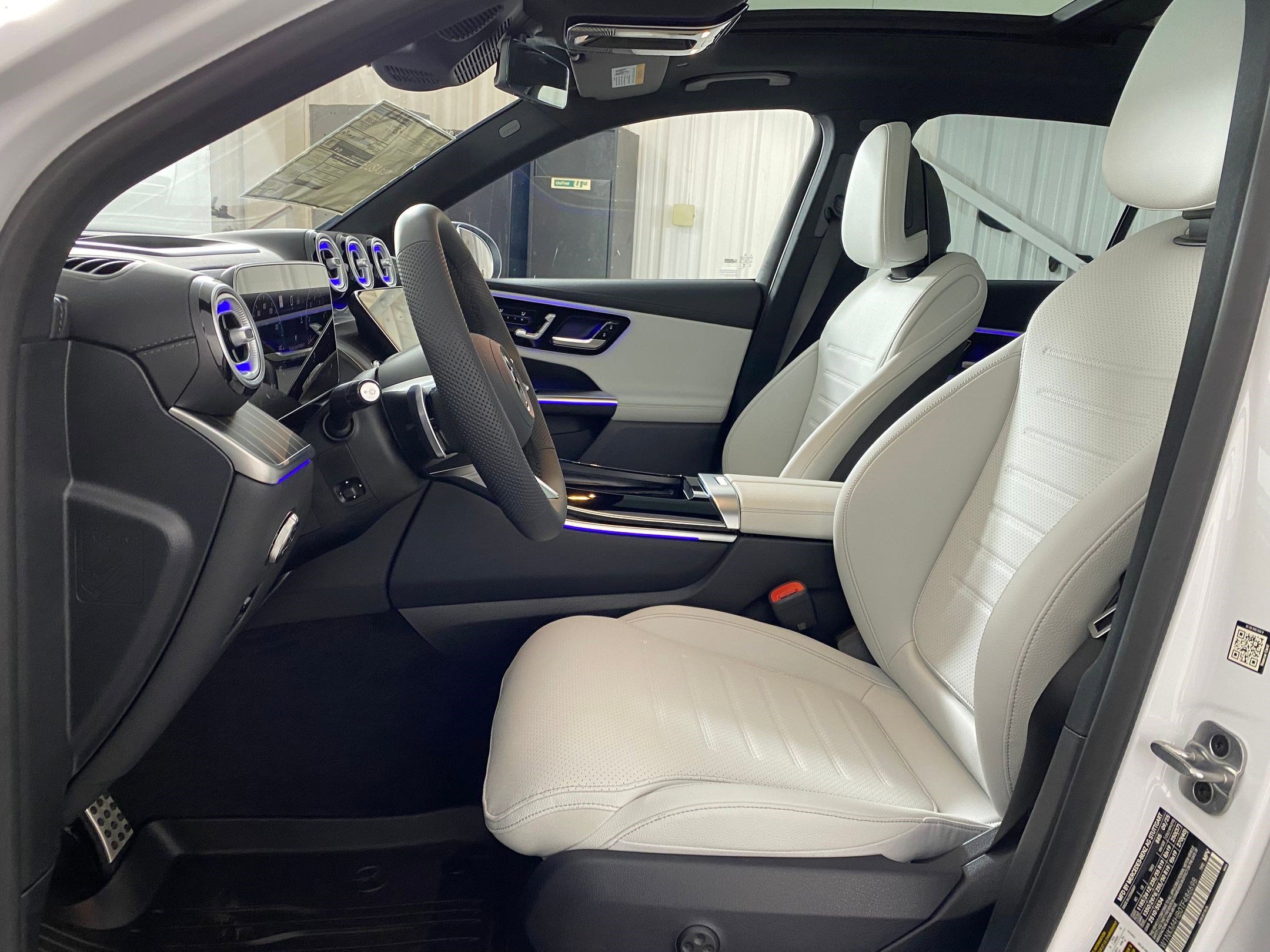 2026 Mercedes Benz GLC 300 4MATIC photo 4