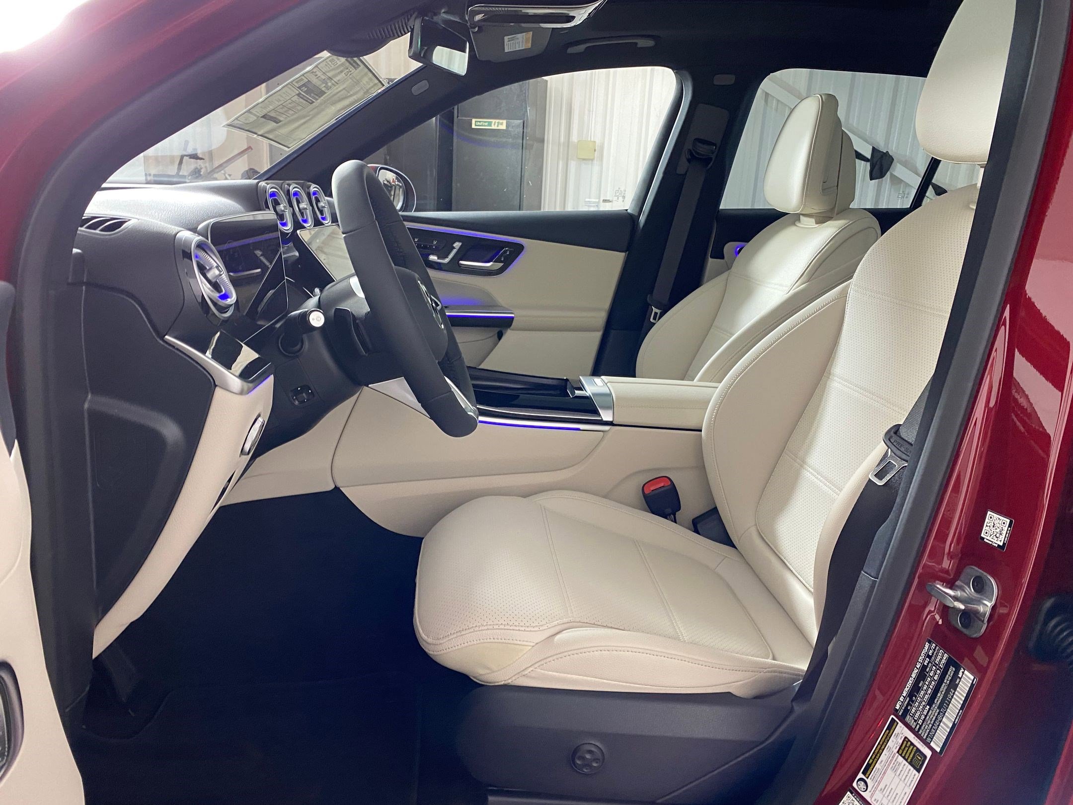 2026 Mercedes Benz GLC 300 4MATIC photo 4