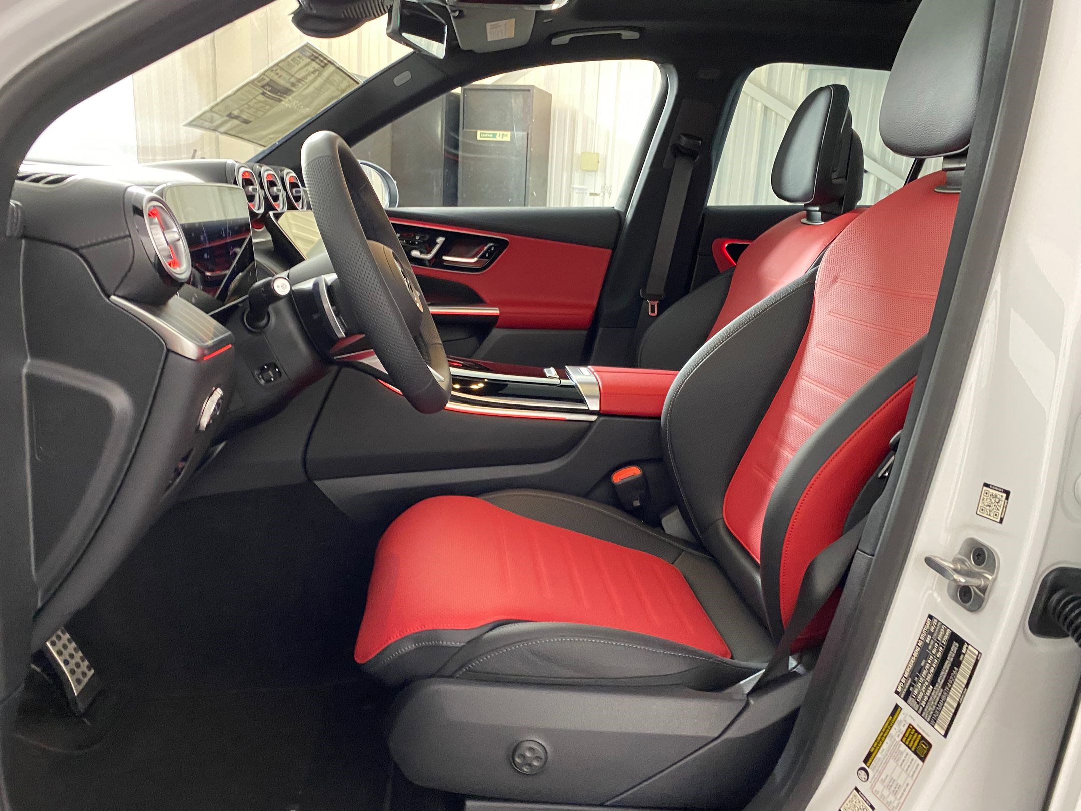 2026 Mercedes Benz GLC 300 4MATIC photo 4