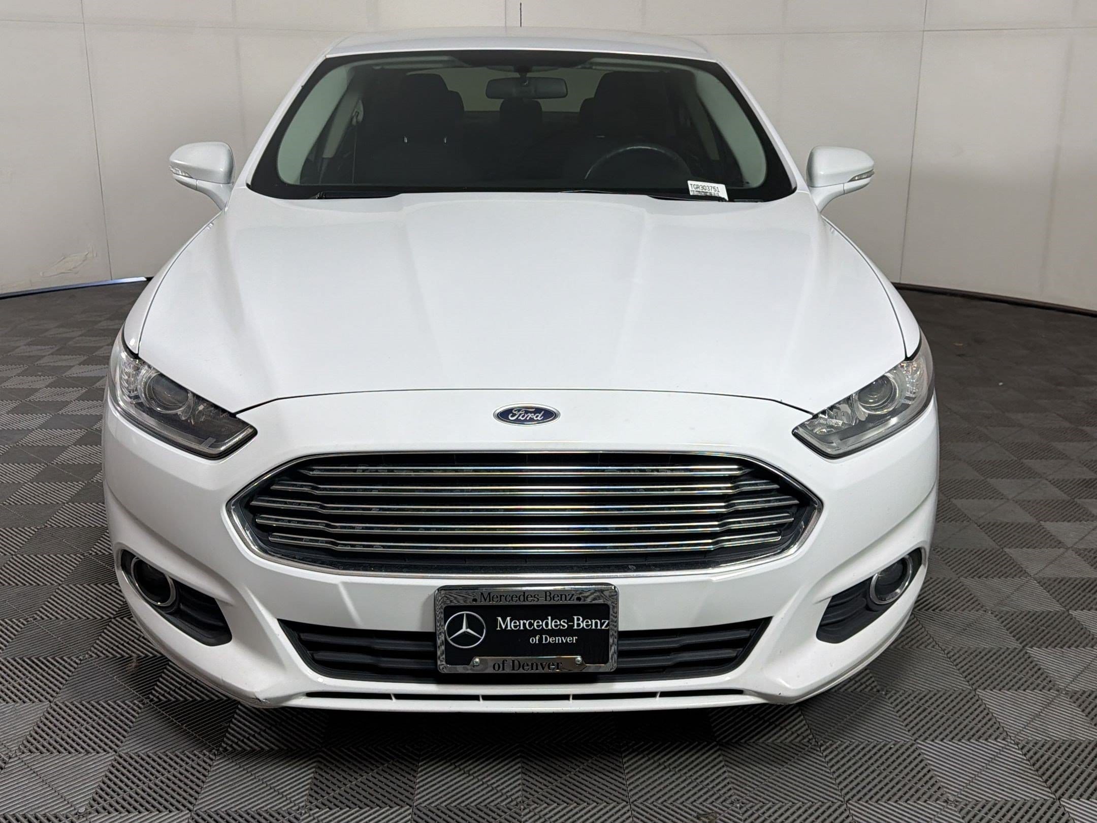 Fusion SE 4dr Car