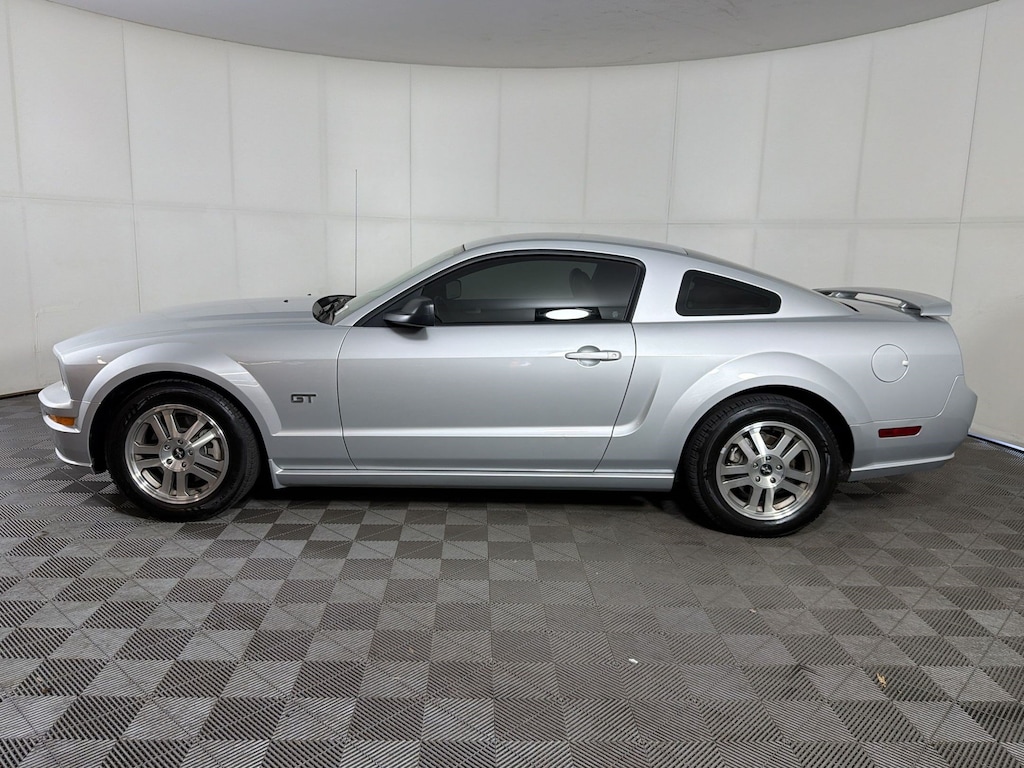 Used 2006 Ford Mustang 2dr Car
