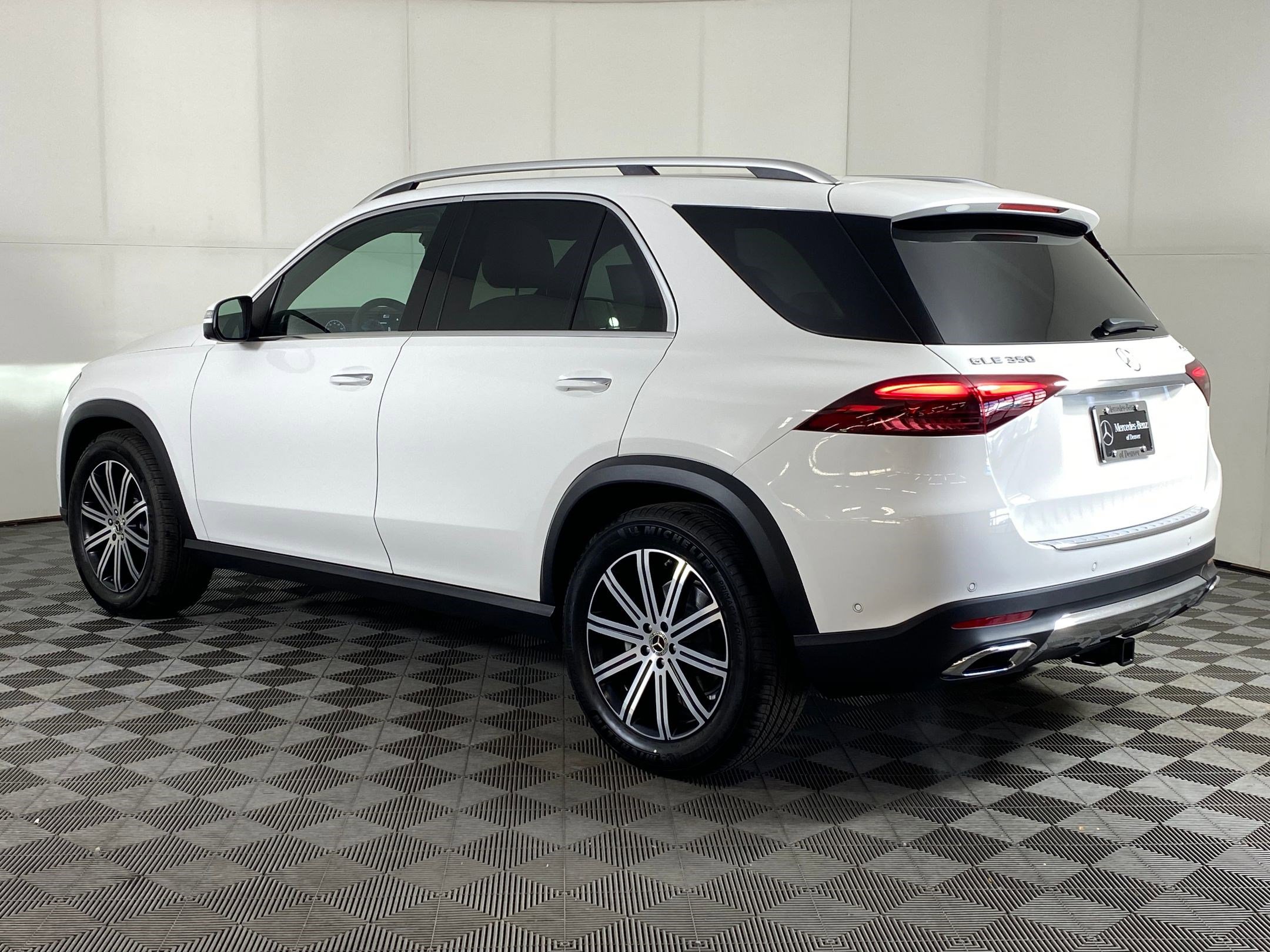 2026 Mercedes Benz GLE 350 4MATIC photo 3