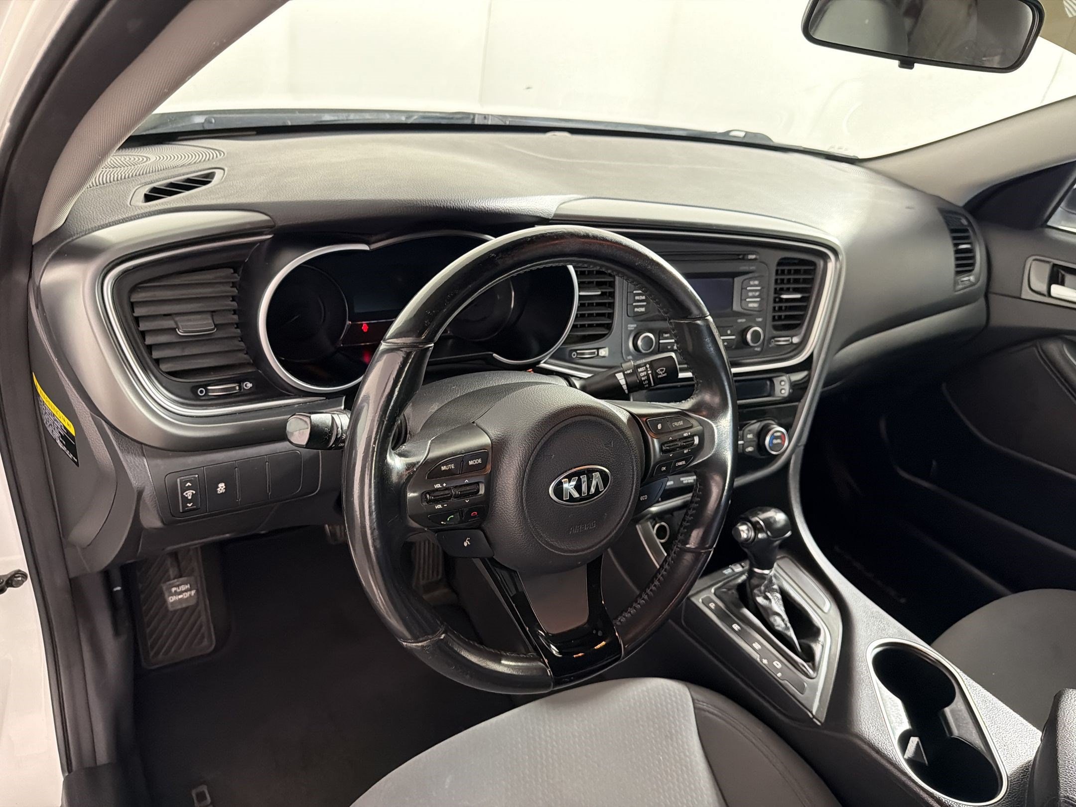 Optima Hybrid Base A6 4dr Car