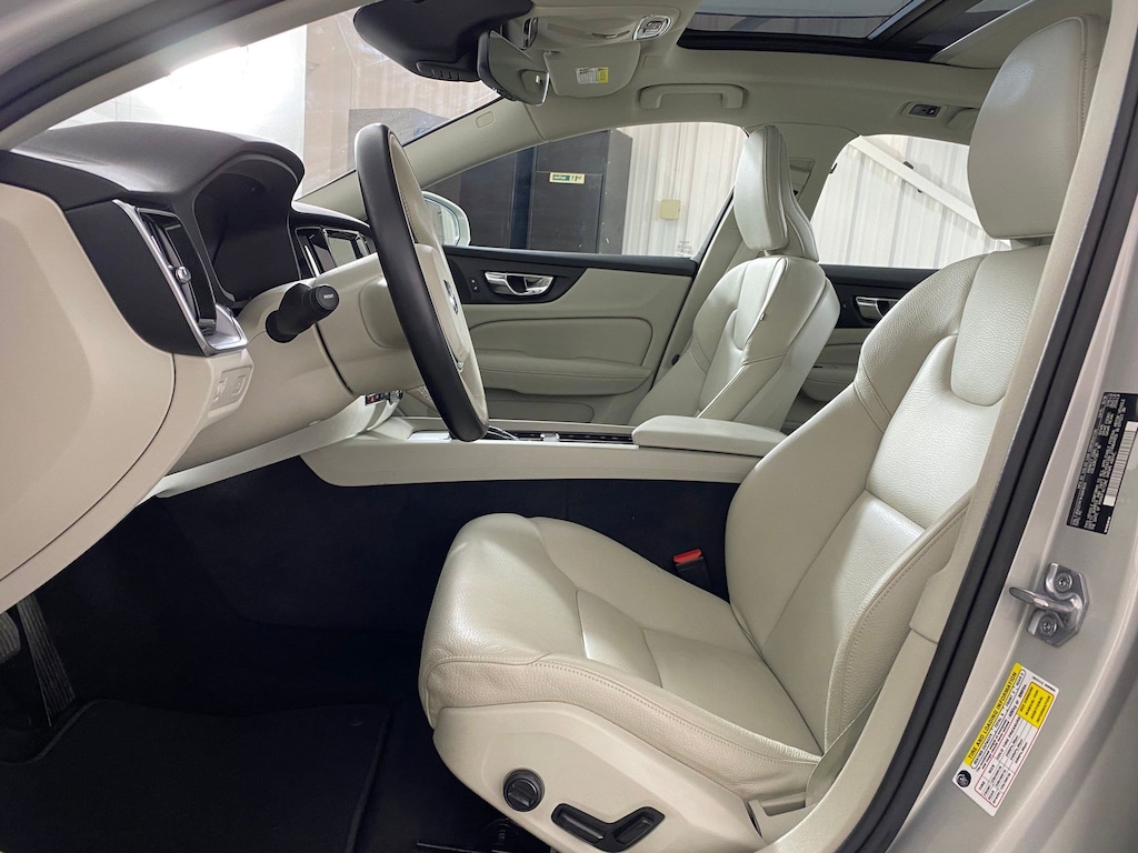 Used 2019 Volvo S60 Momentum Sedan