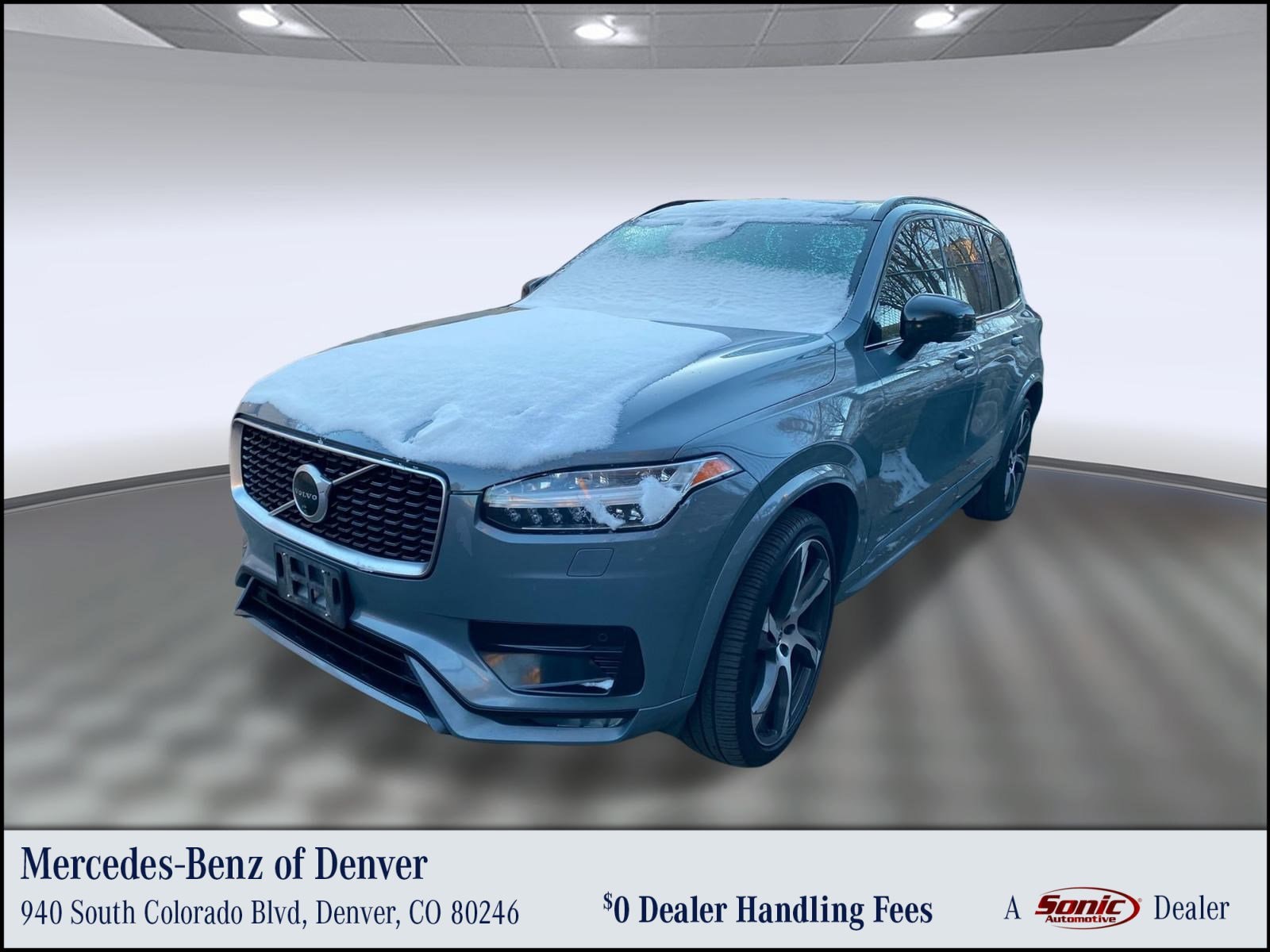 2020 Volvo XC90 R-Design's photo