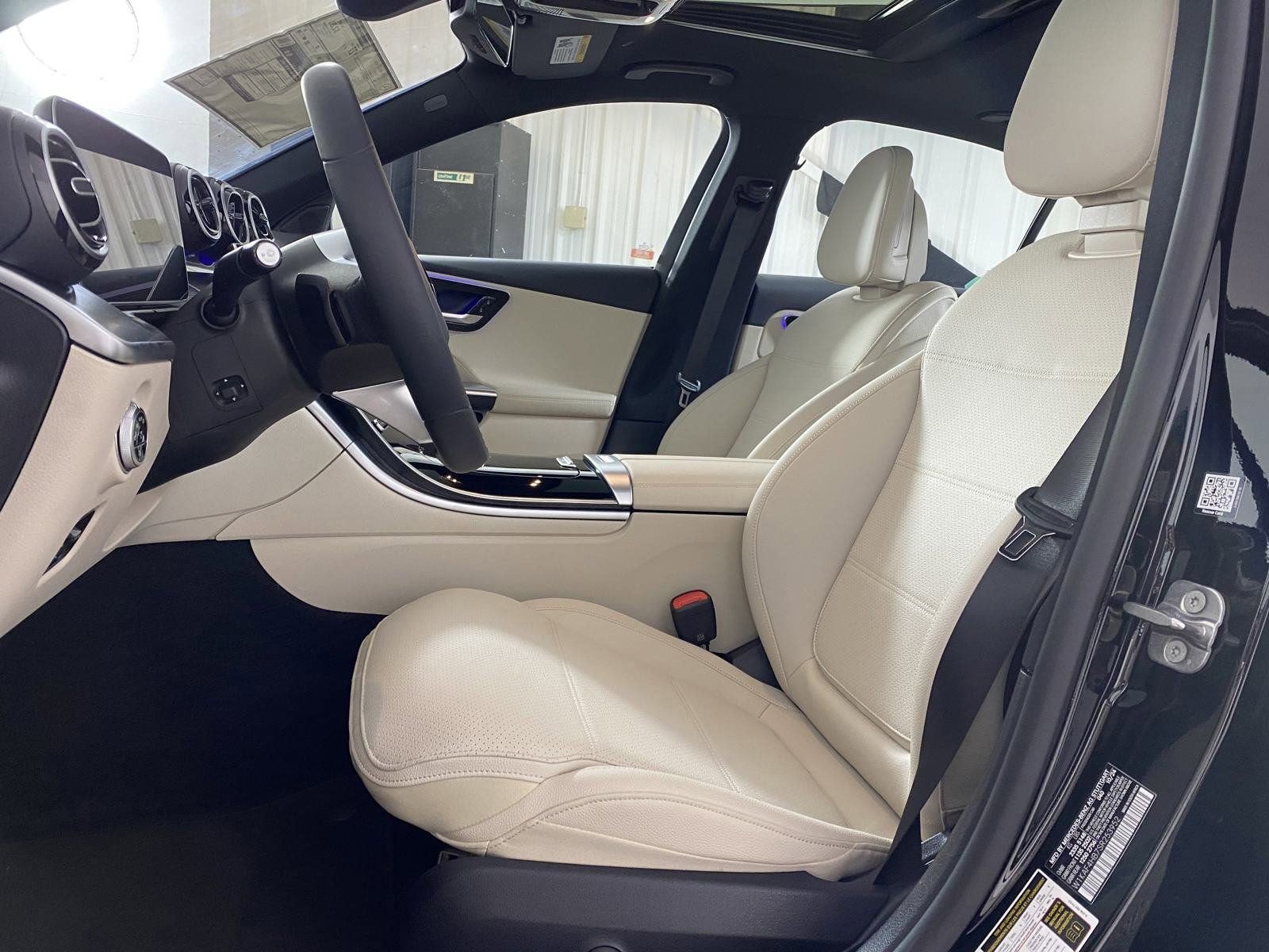 2025 Mercedes Benz C 300 Sedan photo 4