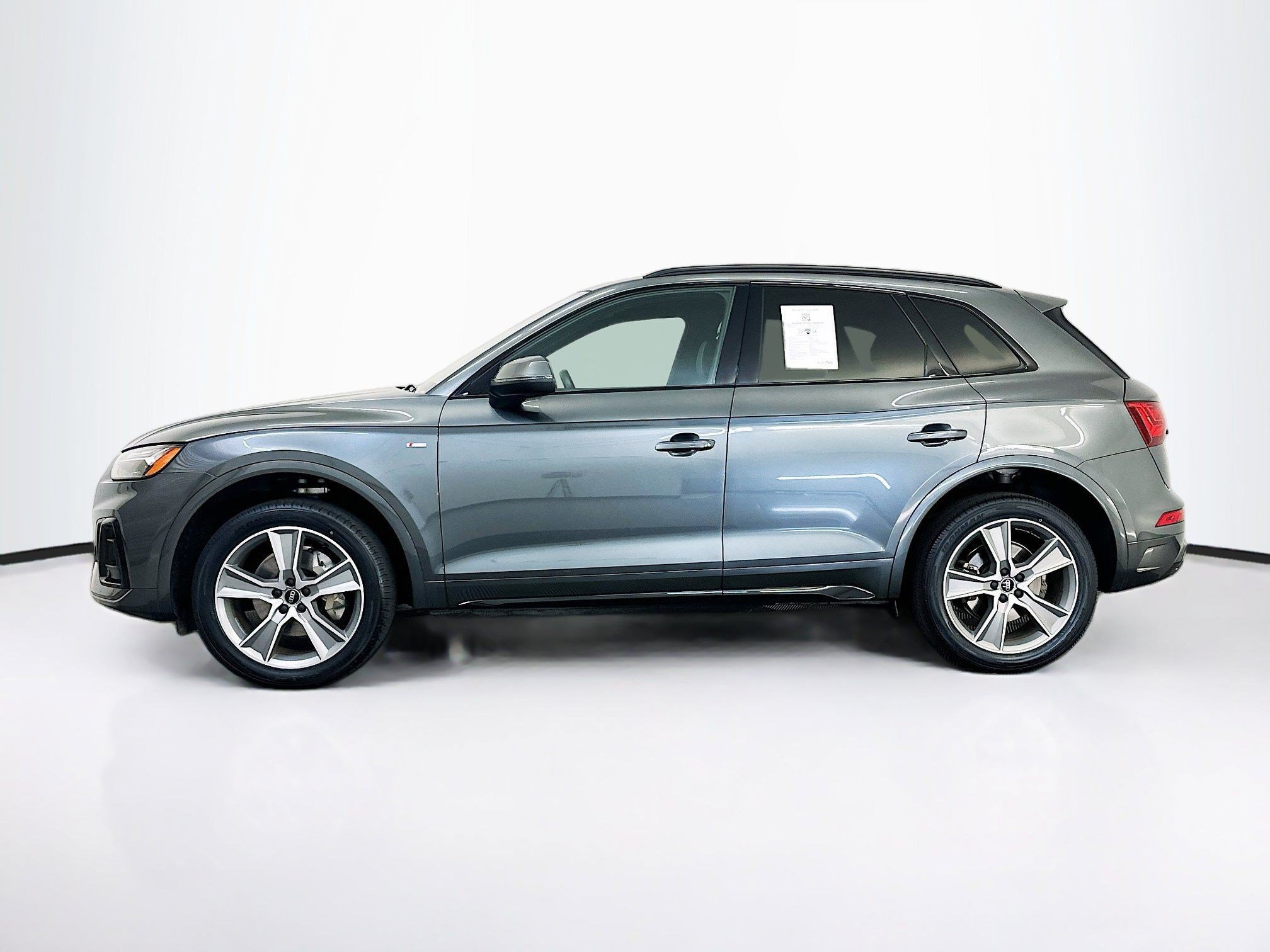 Q5 45 S Line Premium Sport Utility