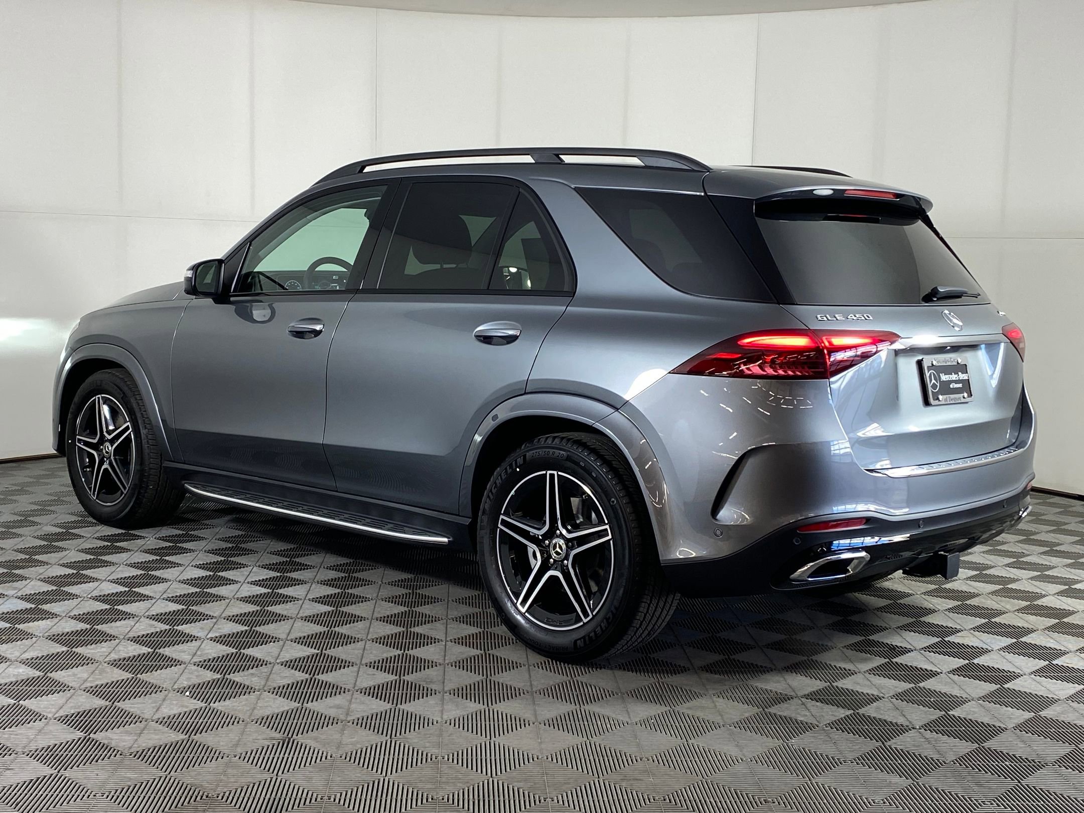 2026 Mercedes Benz GLE 450 4MATIC photo 3