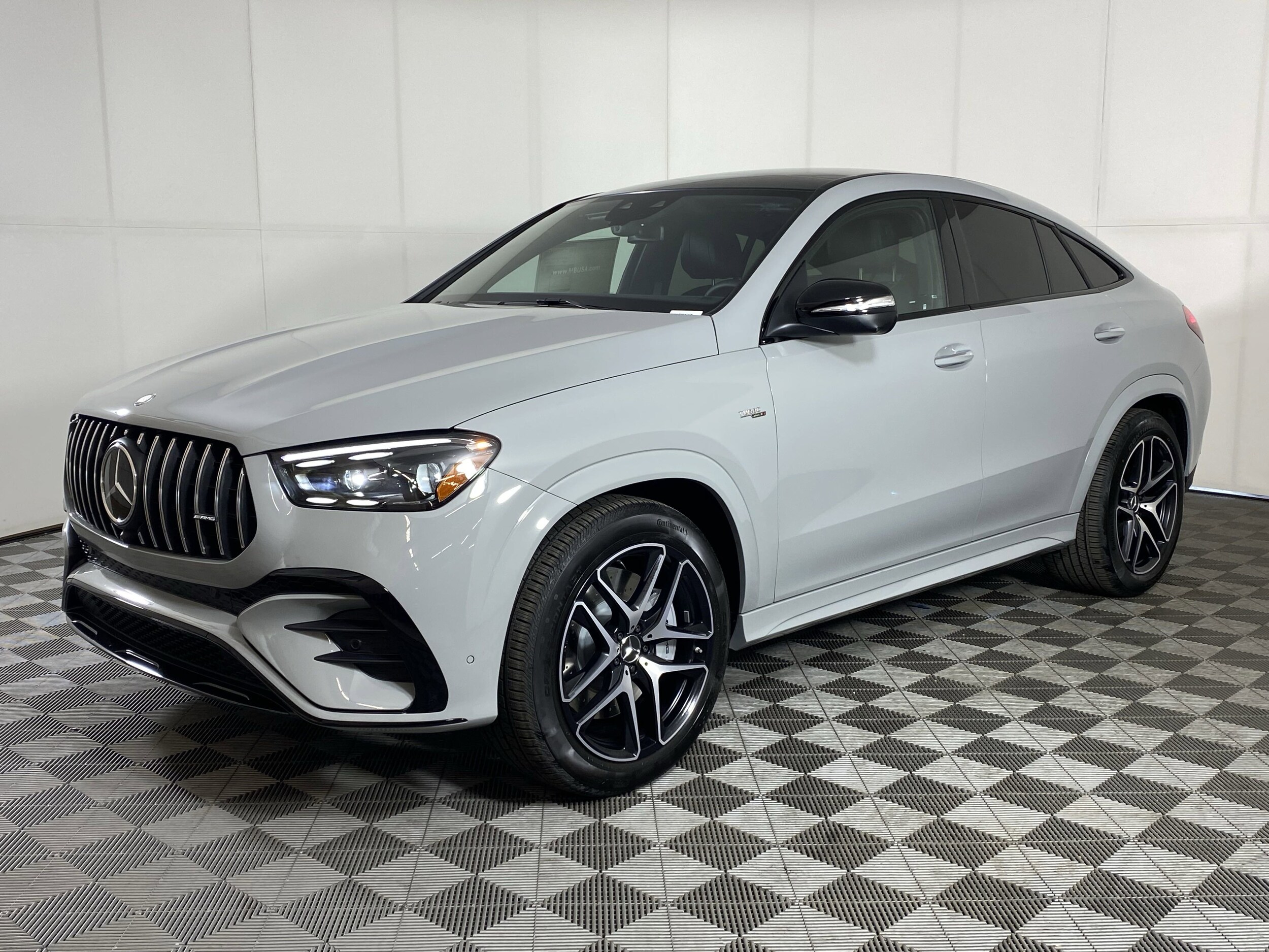 2025 Mercedes Benz GLE AMG 53 photo 3