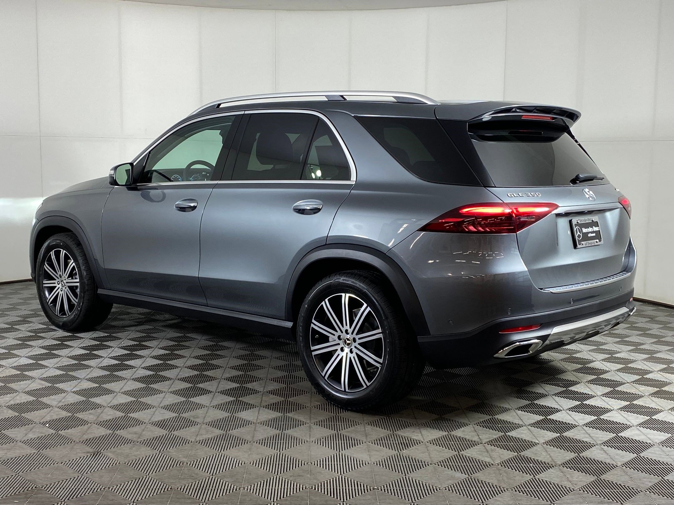 2026 Mercedes Benz GLE 350 4MATIC photo 3