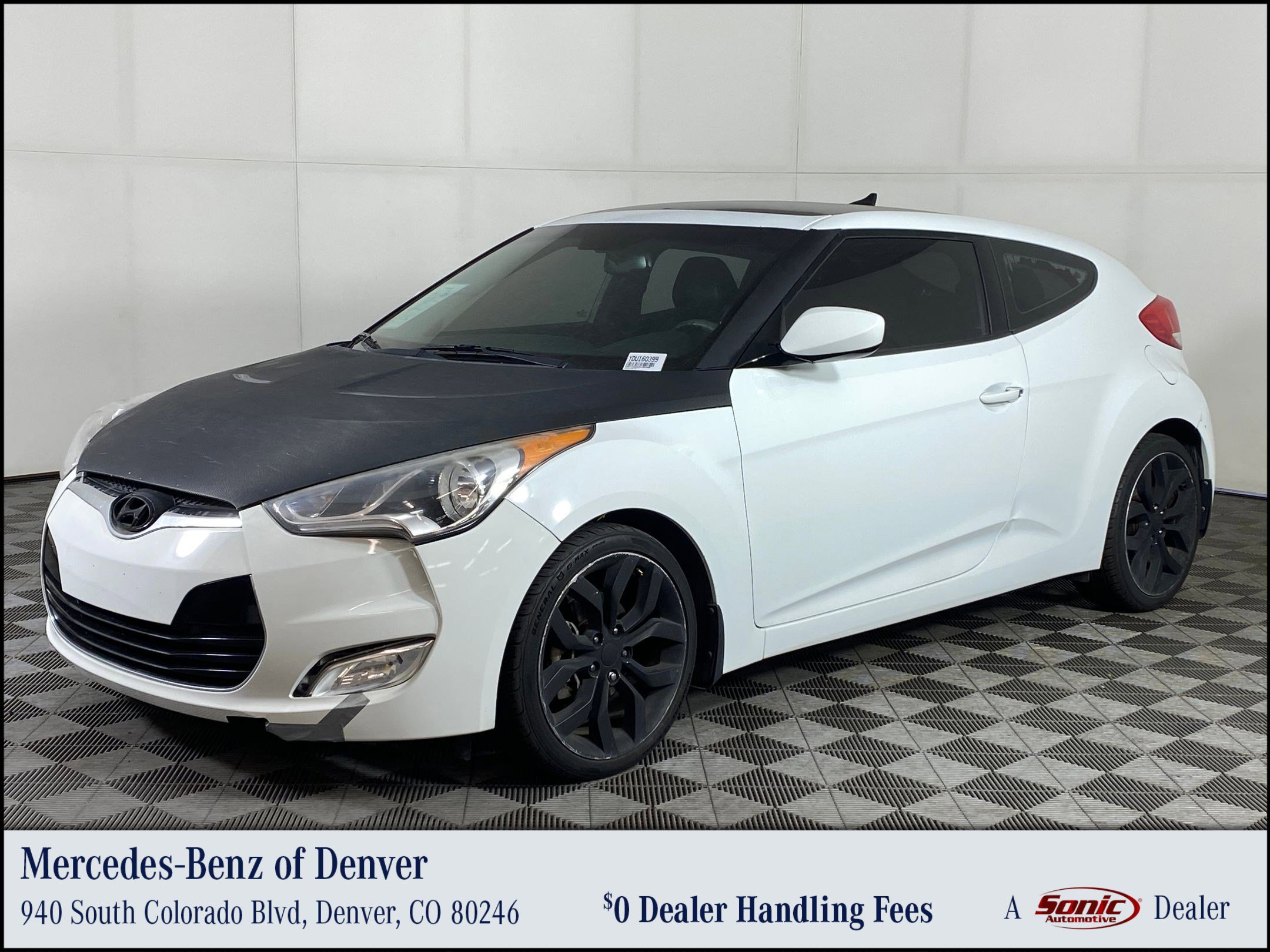 2013 Hyundai Veloster Base's photo
