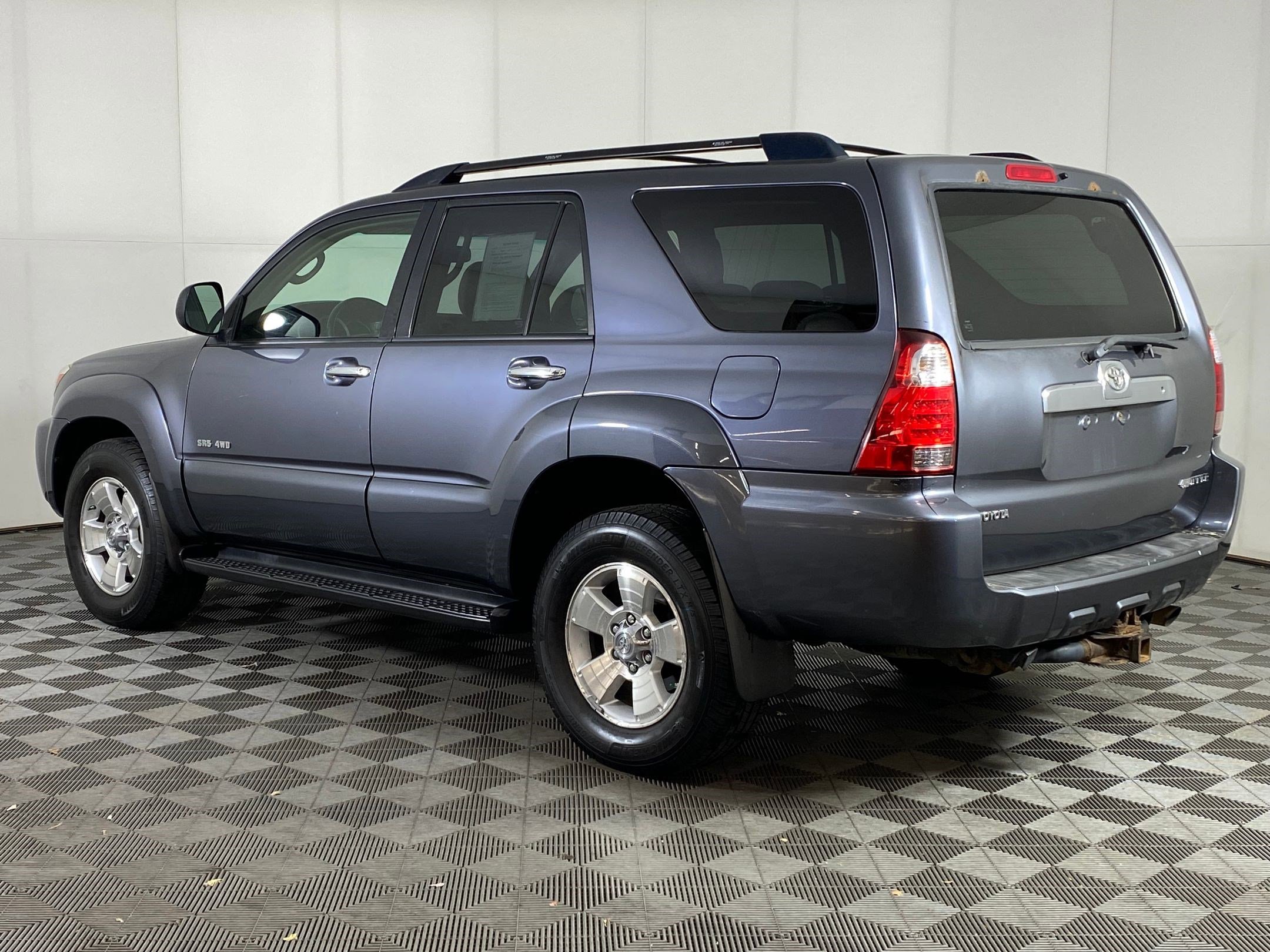 2008 Toyota 4Runner SR5 photo 3
