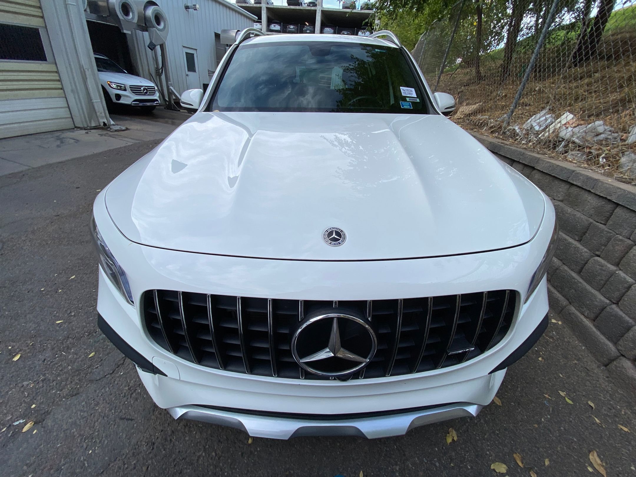 2022 Mercedes Benz GLB AMG 35 photo 2