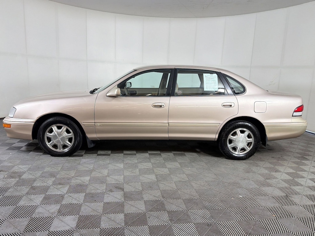 Used 1996 Toyota Avalon RS 1.6L 4dr Car