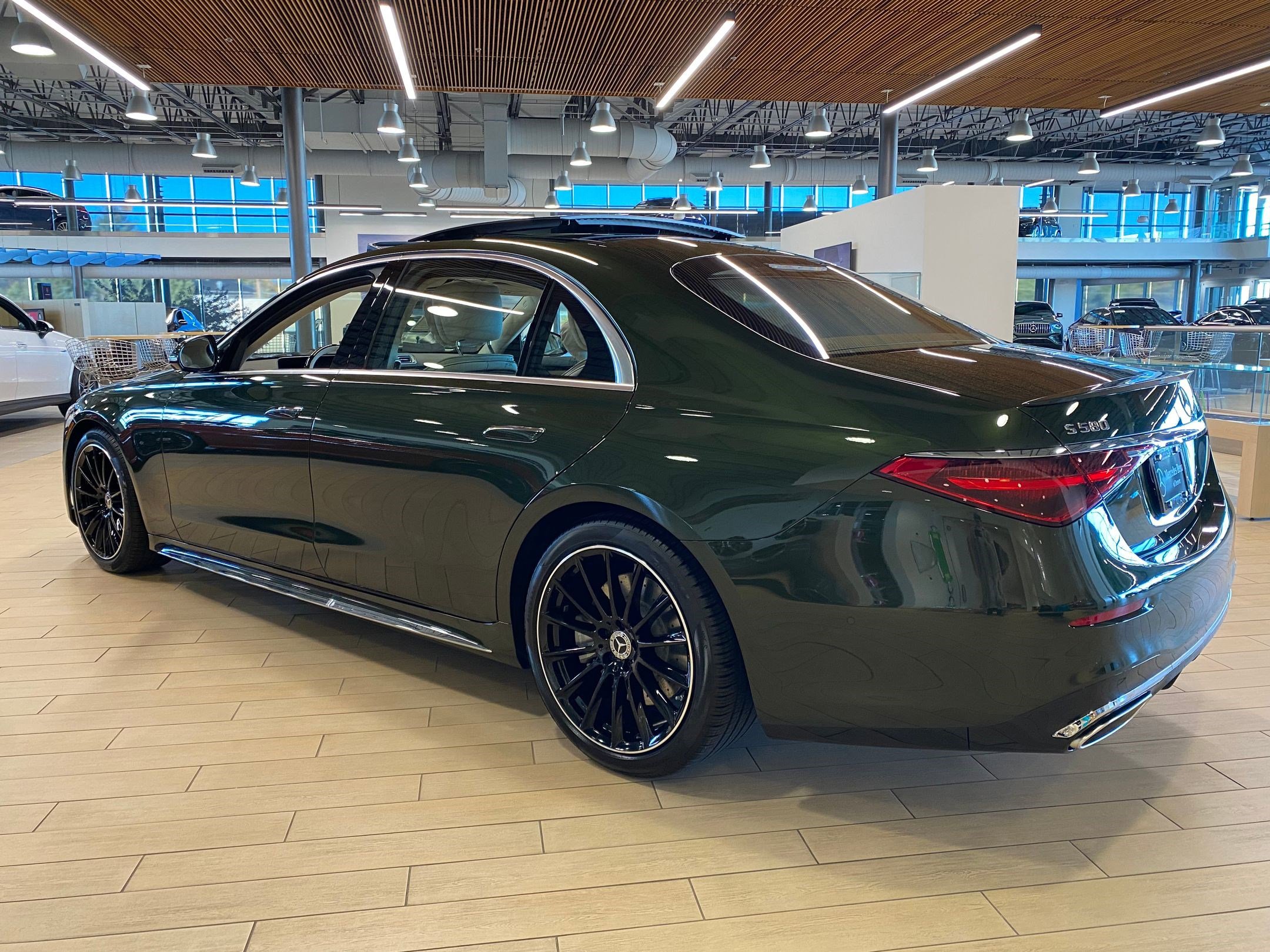 2026 Mercedes Benz S 580 4MATIC photo 3