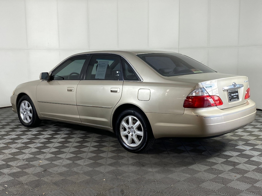 Used 2003 Toyota Avalon XLS Sedan