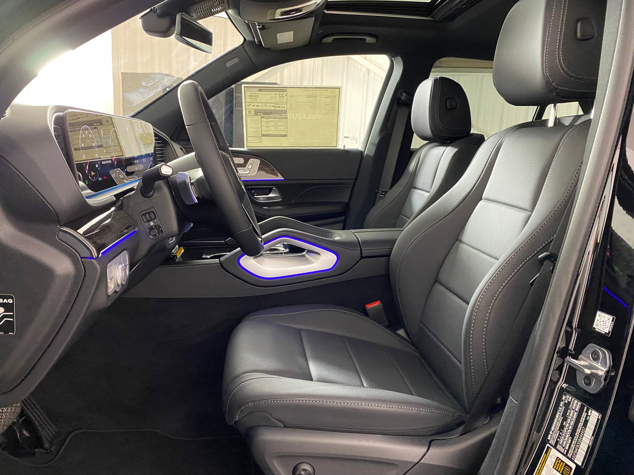 2025 Mercedes Benz GLE 350 4MATIC photo 3