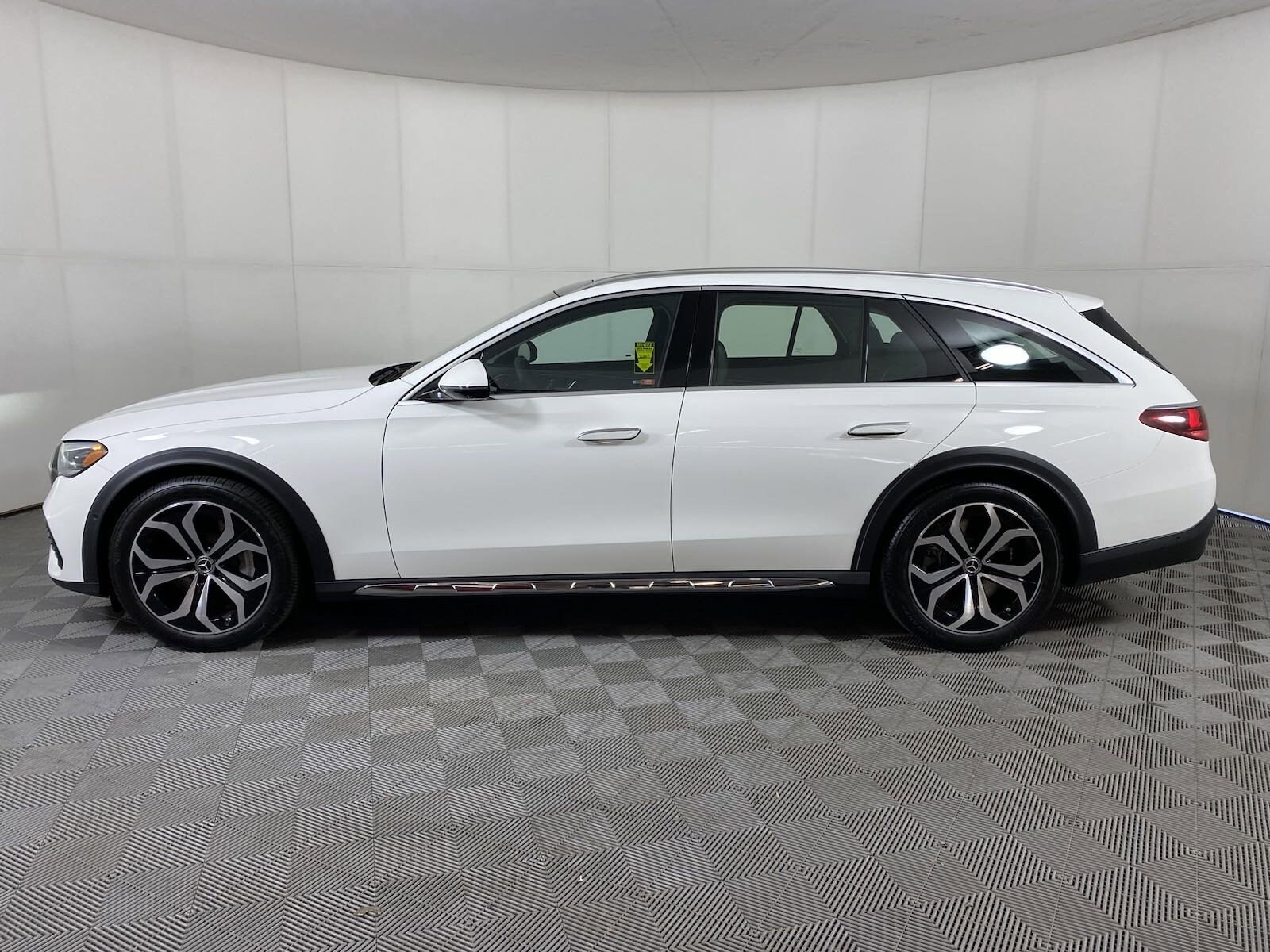 2025 Mercedes Benz E 450 4MATIC All-Terrain Wagon photo 4