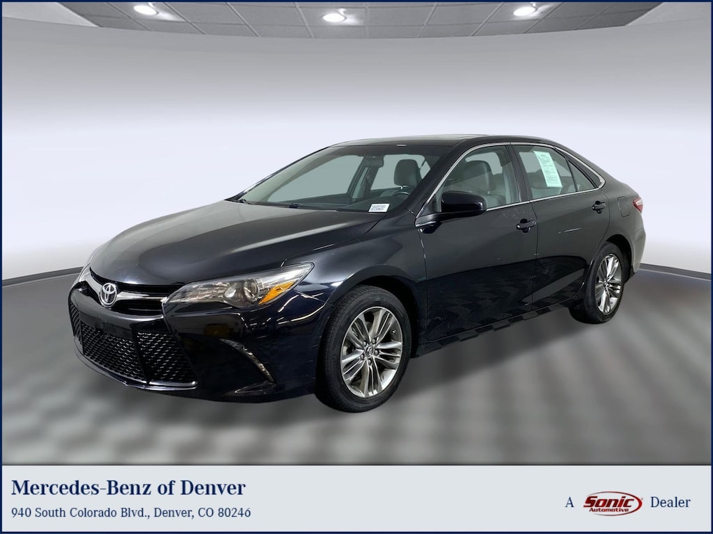 Used 2016 Toyota Camry SE Sedan
