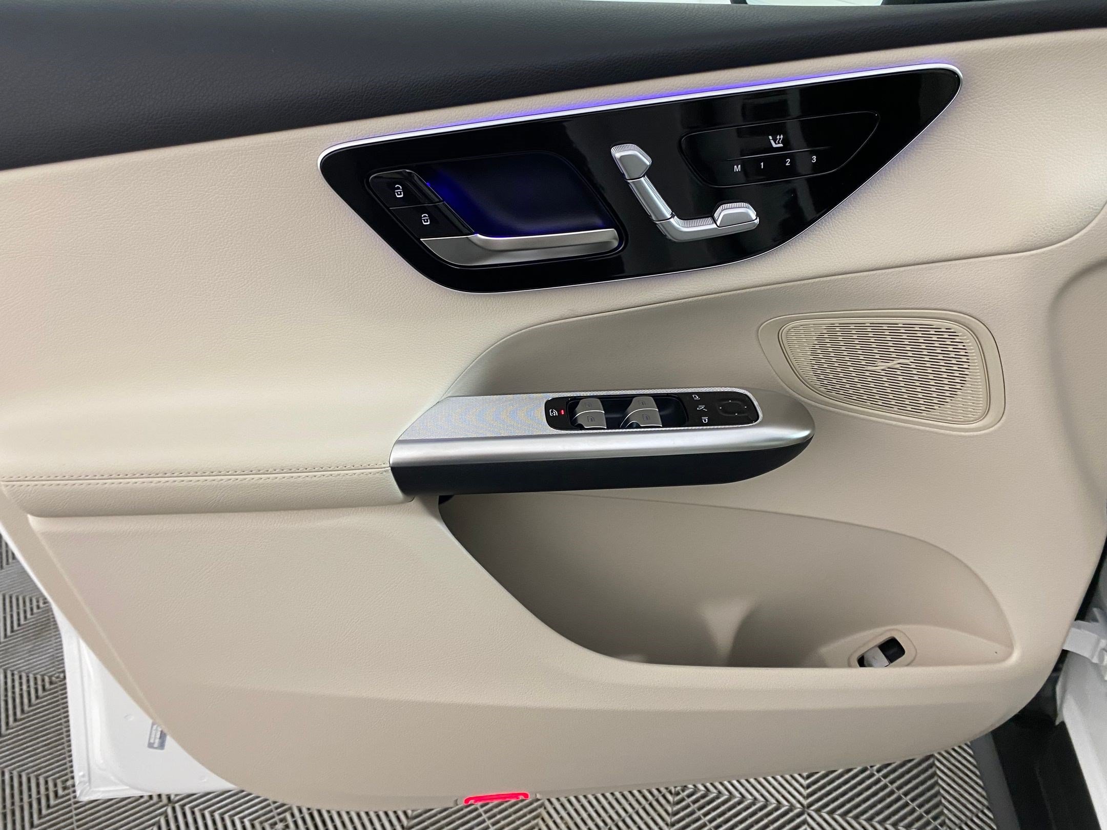 2026 Mercedes-Benz GLC Base - Photo 11