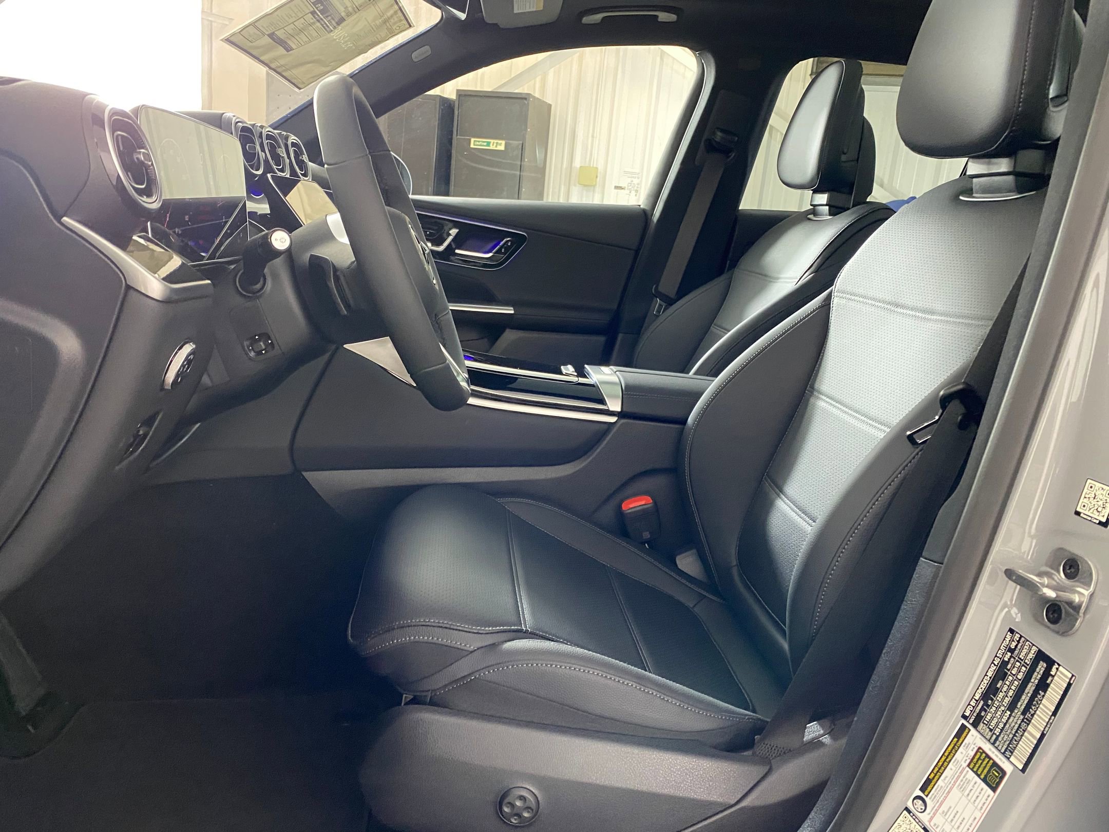 2026 Mercedes Benz GLC 300 4MATIC photo 4