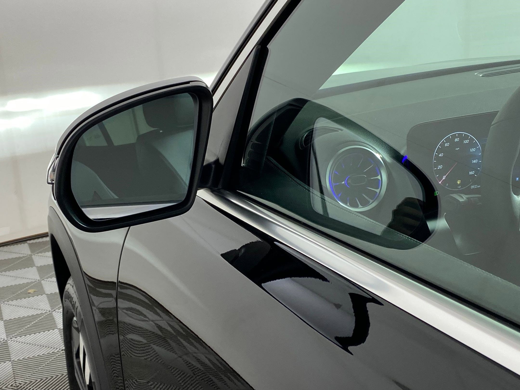 2025 Mercedes-Benz GLB Base - Photo 21