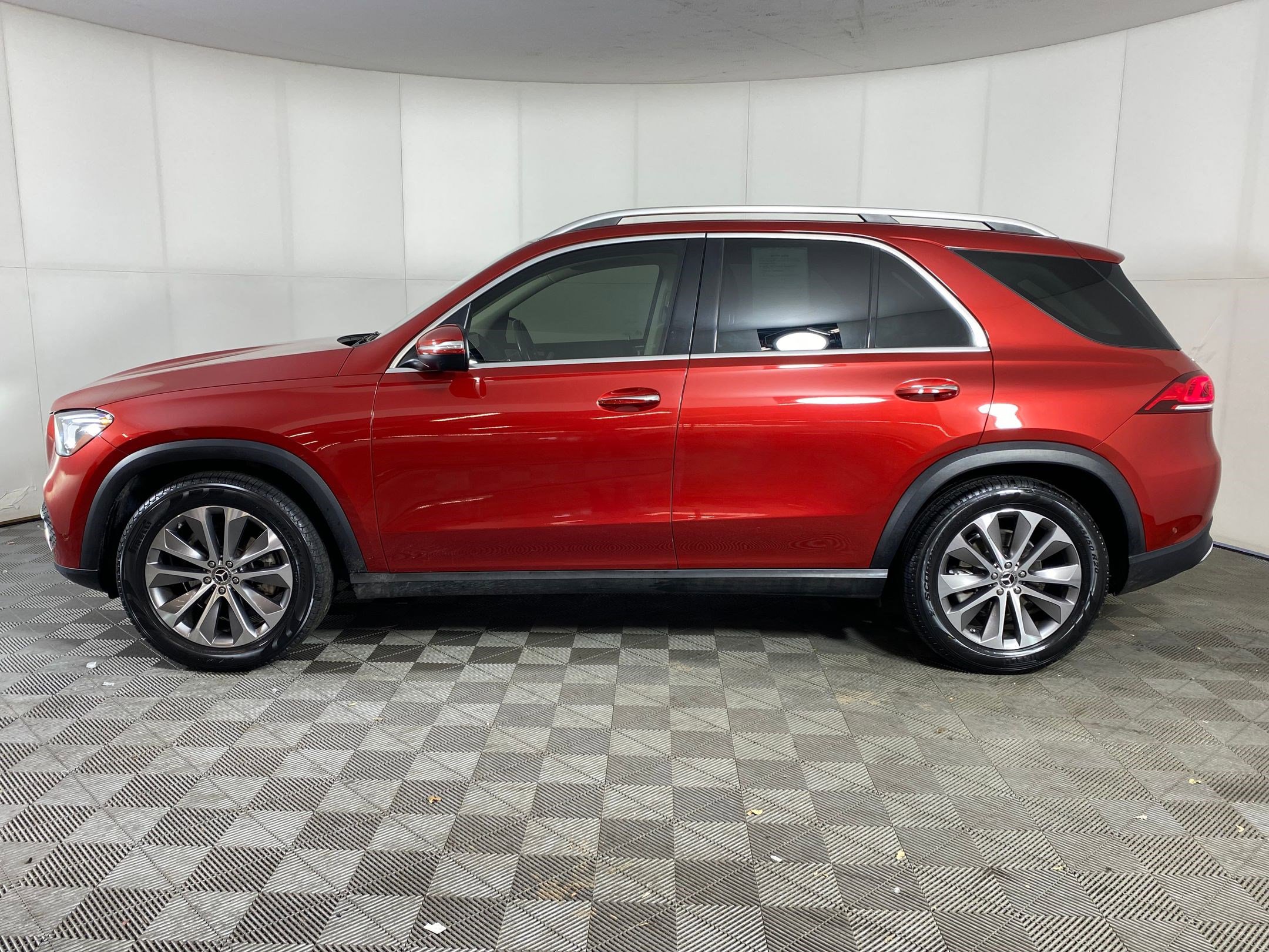 2020 Mercedes Benz GLE 350 photo 2