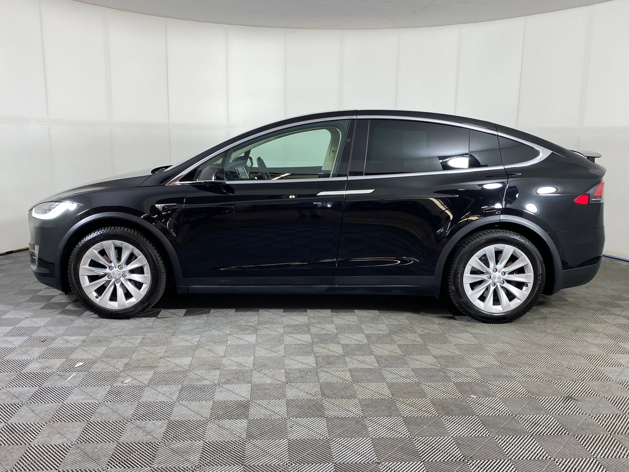 Used 2017 Tesla Model X 75D with VIN 5YJXCDE25HF049554 for sale in Denver, CO