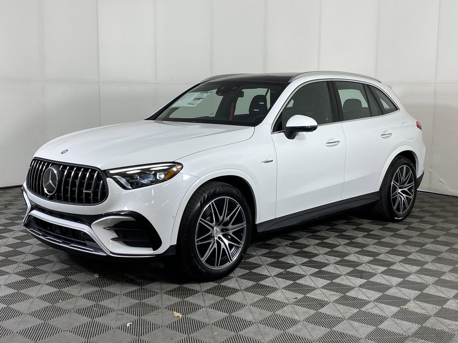 2025 Mercedes Benz GLC AMG 63 photo 3