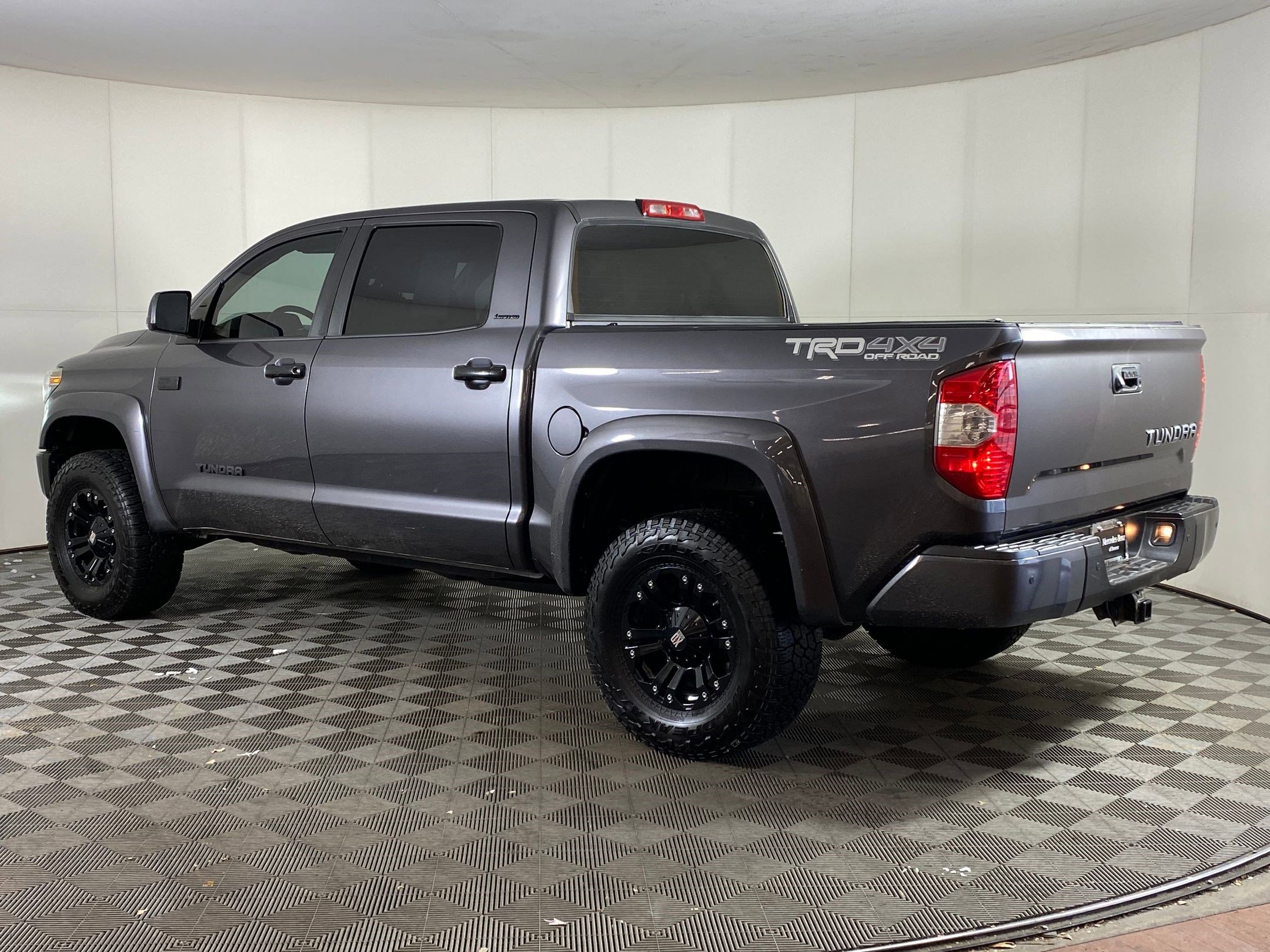 2018 Toyota Tundra Limited photo 3
