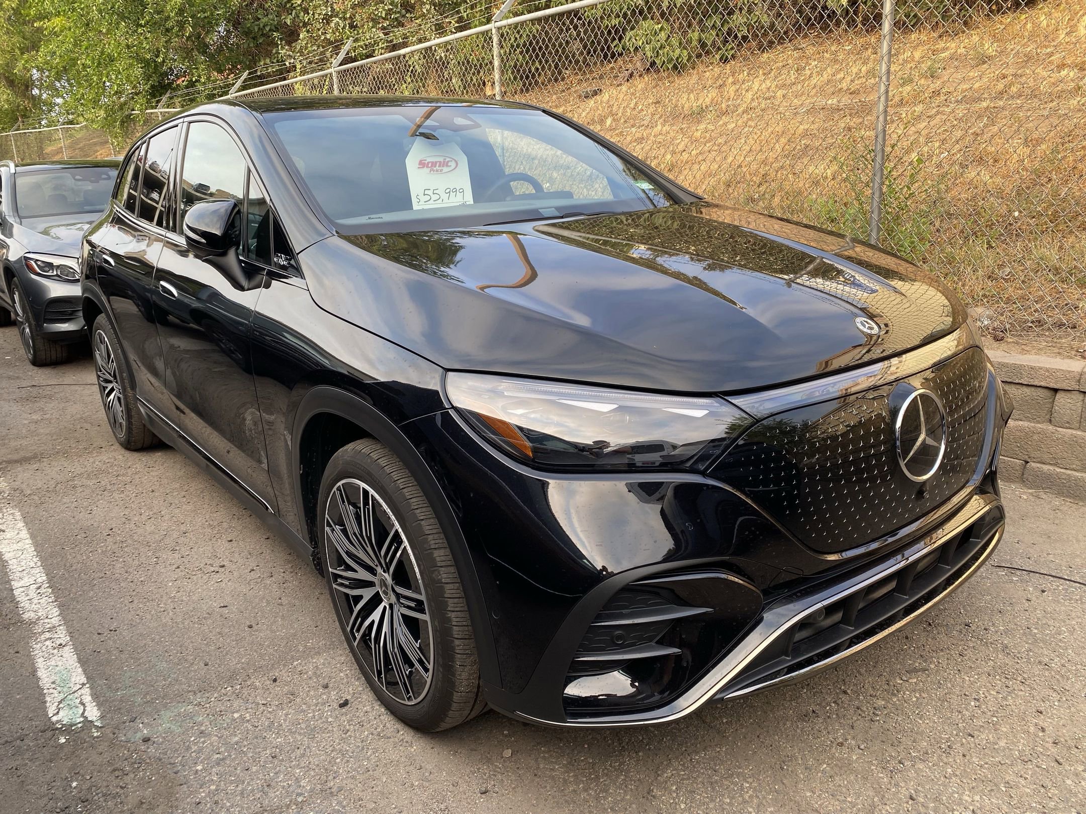 2024 Mercedes Benz EQE SUV 350 4MATIC photo 3