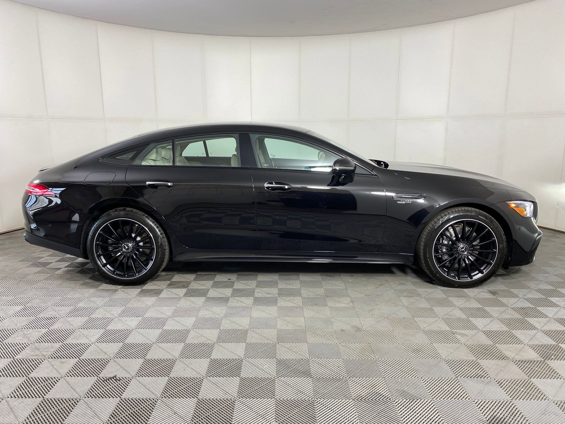 2026 Mercedes-Benz AMG GT 4-Door Coupe 43 - Photo 7