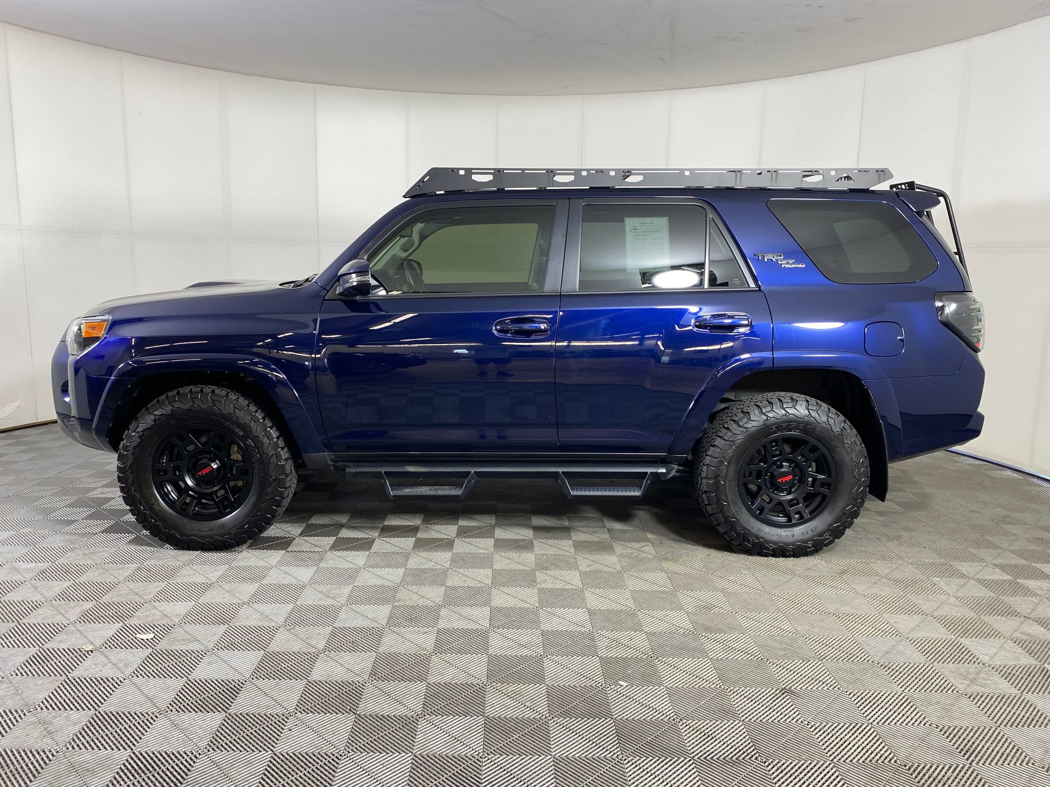 2023 Toyota 4Runner TRD Premium photo 2