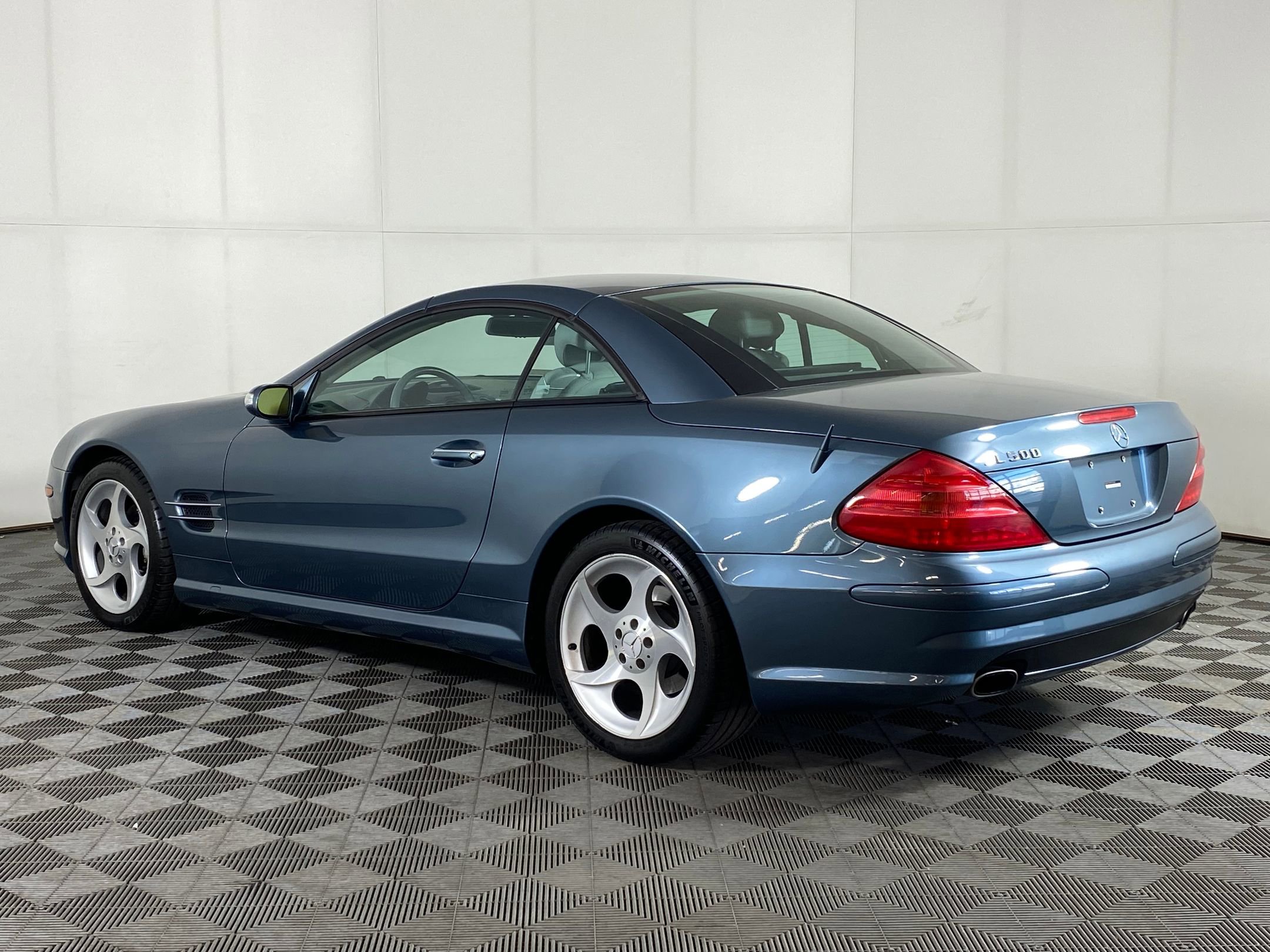 2004 Mercedes Benz SL 500 photo 3