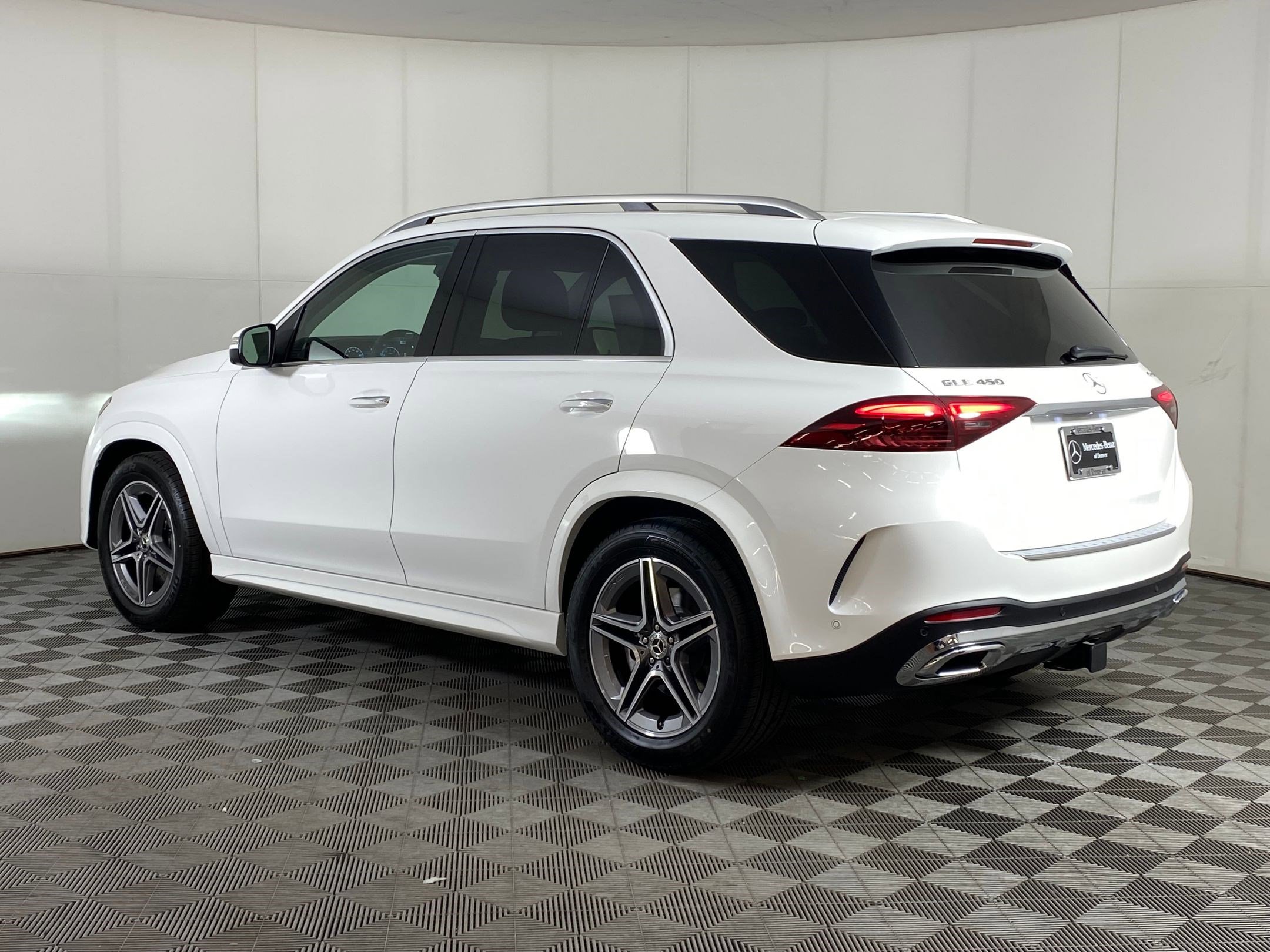 2026 Mercedes Benz GLE 450 4MATIC photo 2