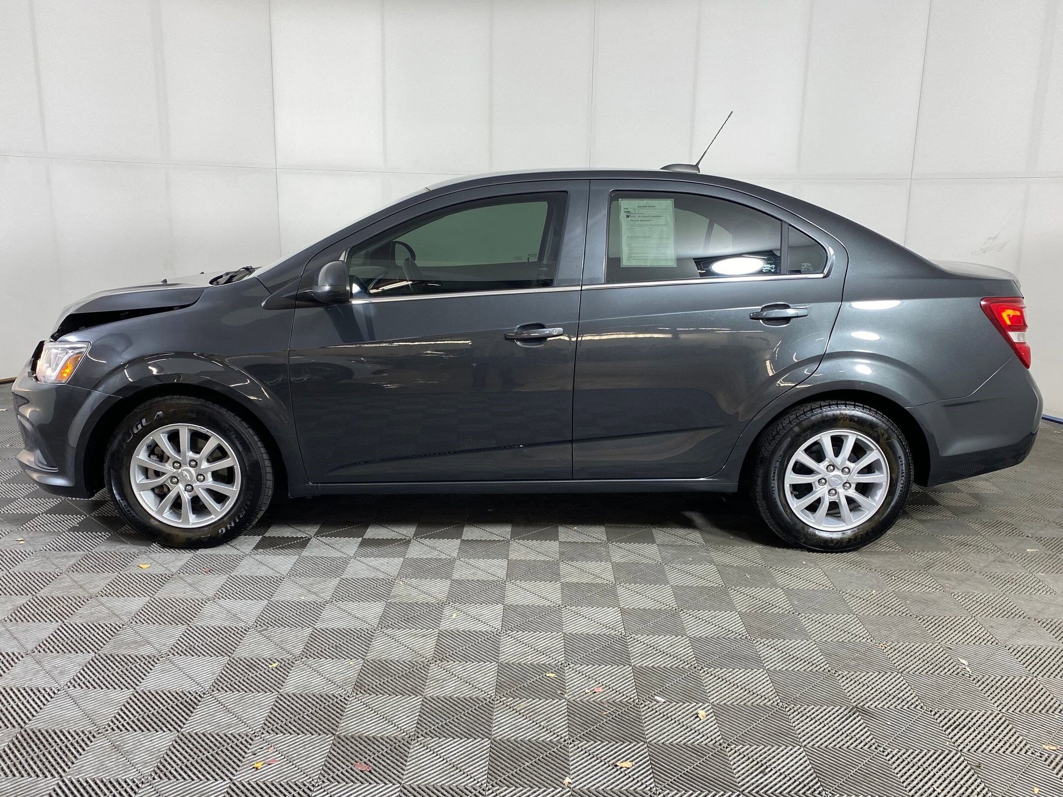 2019 Chevrolet Sonic LT photo 2