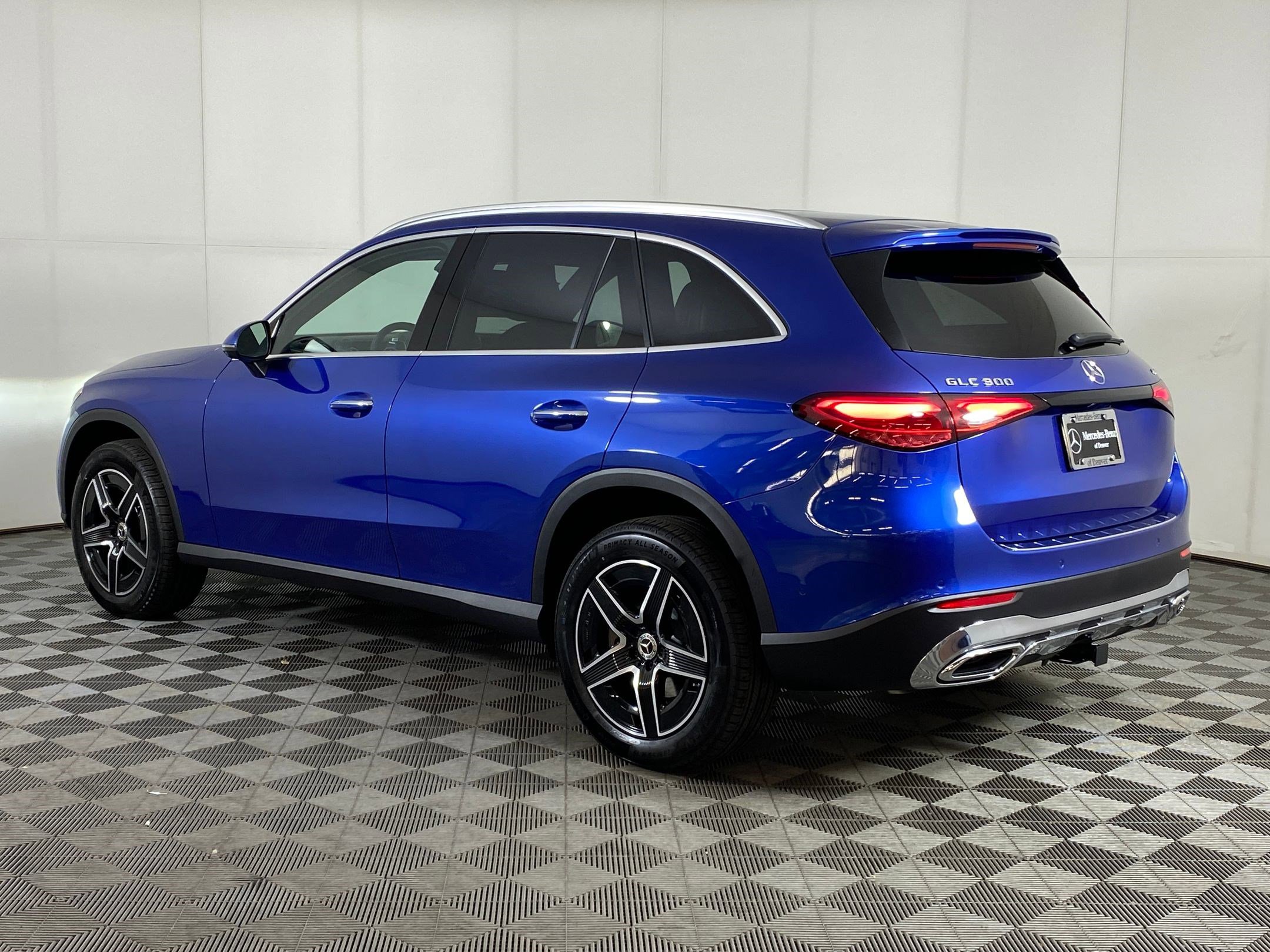 2026 Mercedes Benz GLC 300 4MATIC photo 3